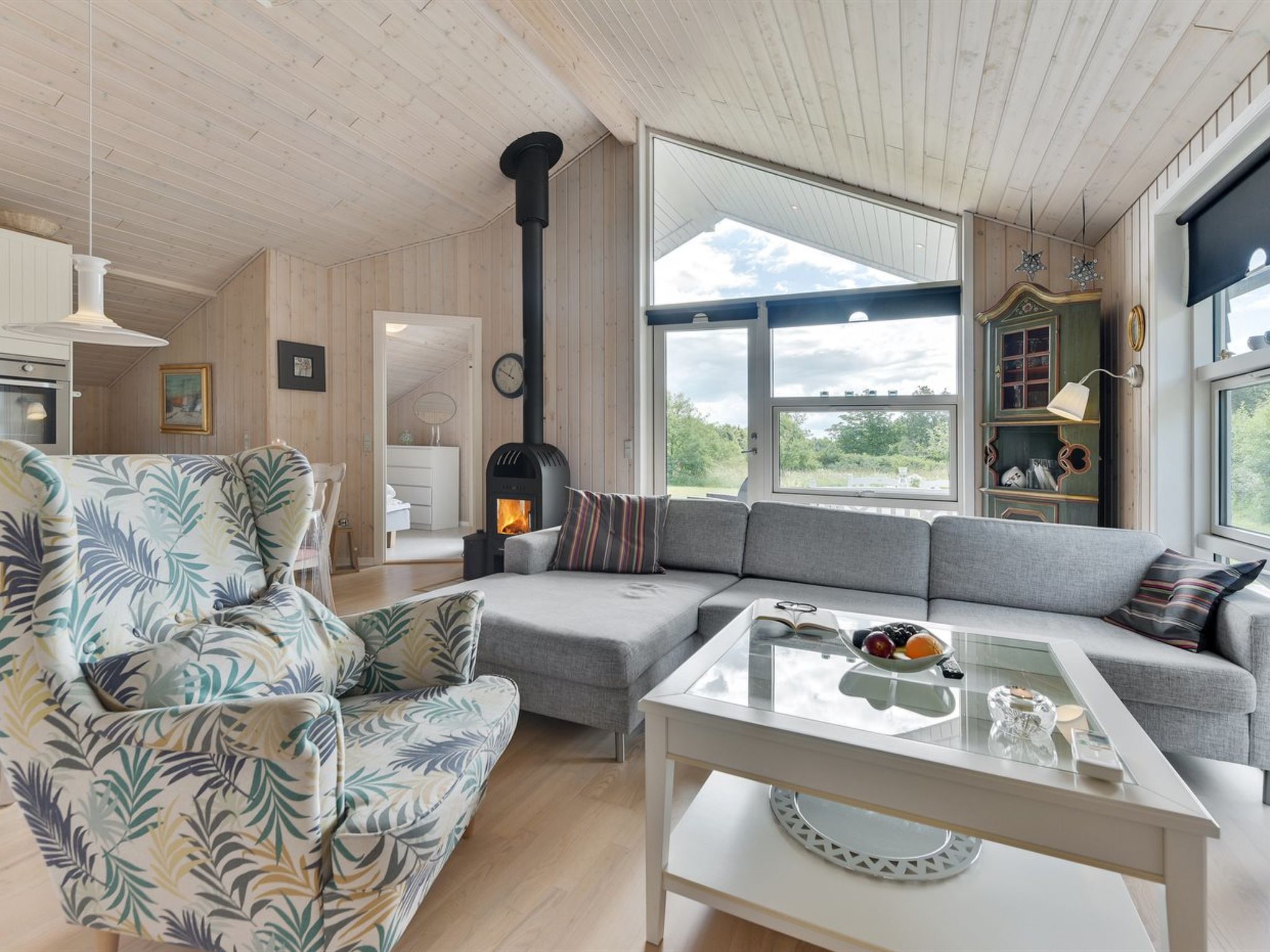 "Estrid" - 30km from the sea - Binnen