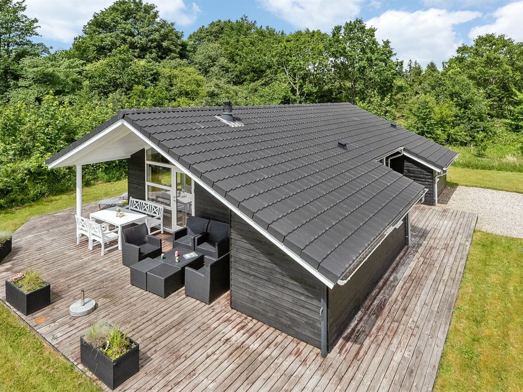 "Estrid" - 30km from the sea - Buiten