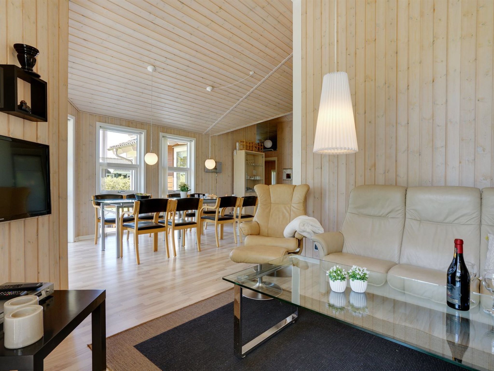 "Ebbi" - 36km from the sea-Binnen