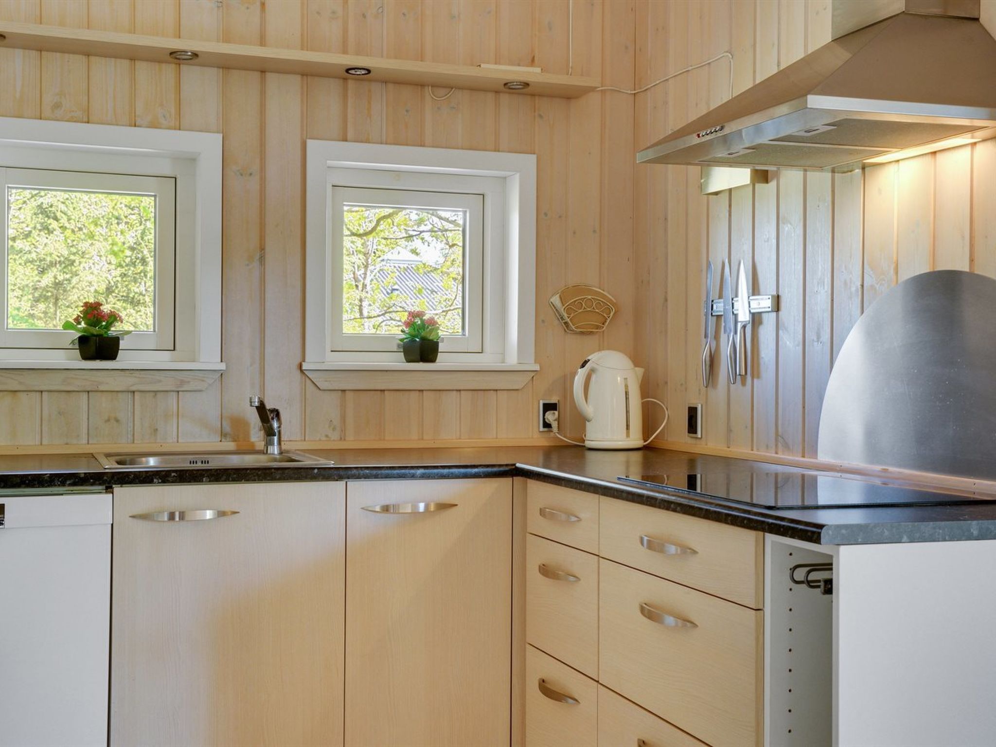 "Ebbi" - 36km from the sea-Binnen
