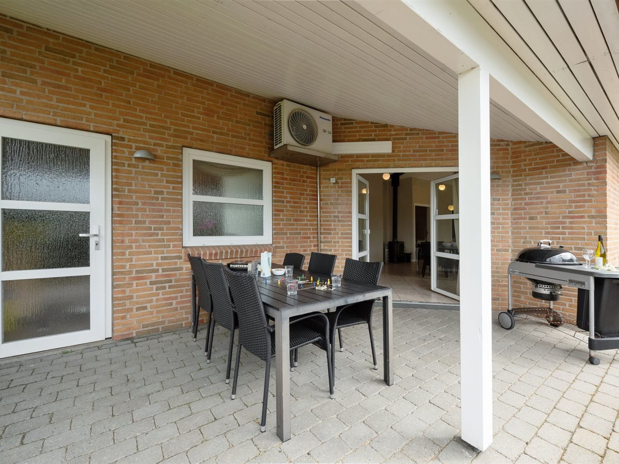 "Najdenka" - 25km from the sea - Buiten
