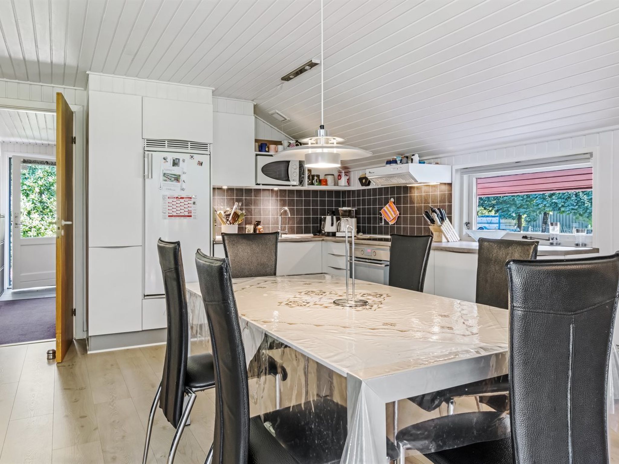 "Carlene" - 25km from the sea - Inside