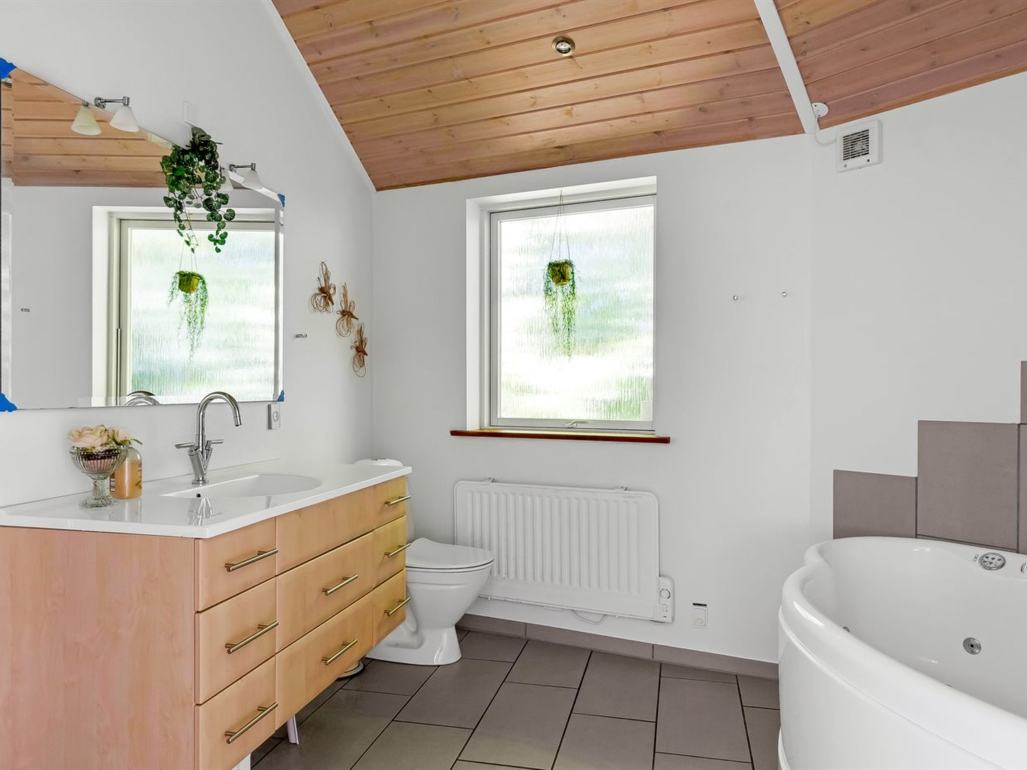 "Adrienne" - 35km from the sea - Drinnen