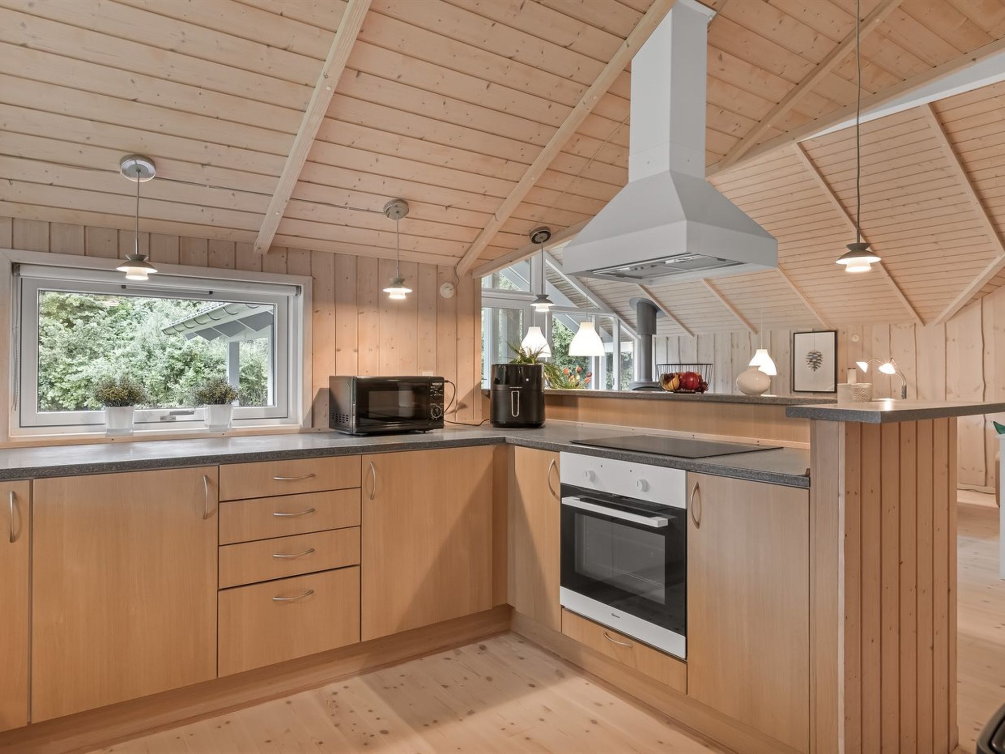 "Kaare" - 34.2km from the sea - Binnen