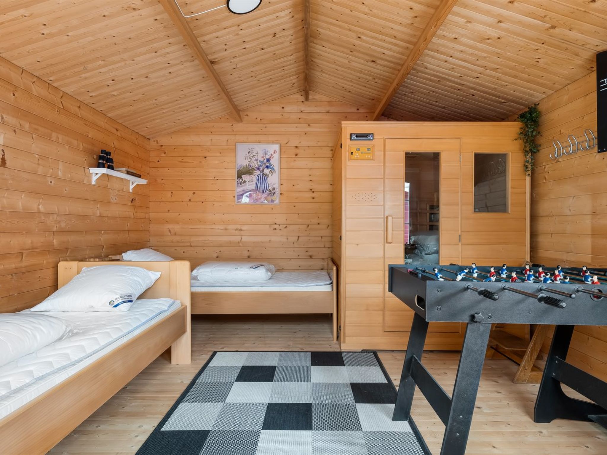"Rasmus" - 29km from the sea - Binnen
