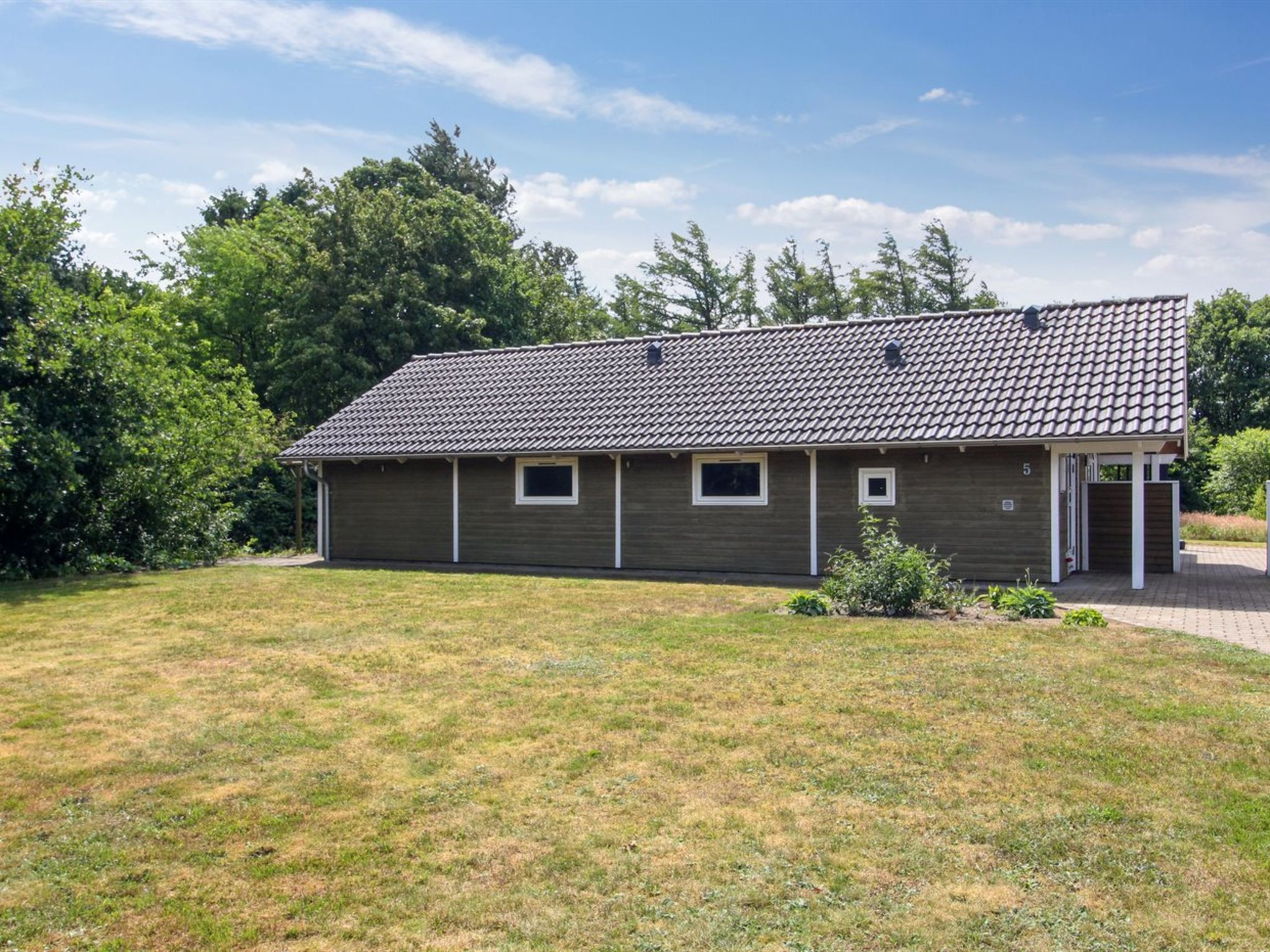 "Sanna" - 30km from the sea - Buiten