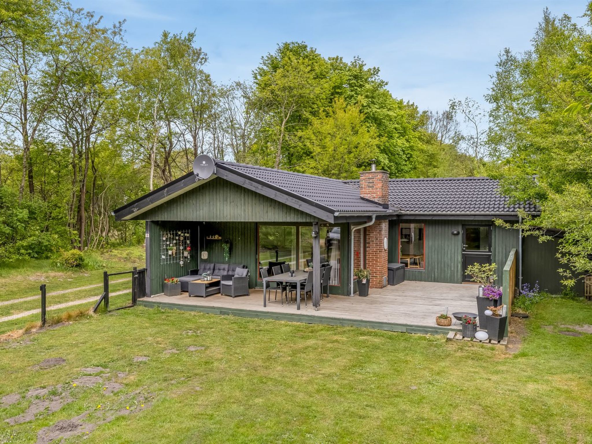"Nyalle" - 30km from the sea - Buiten