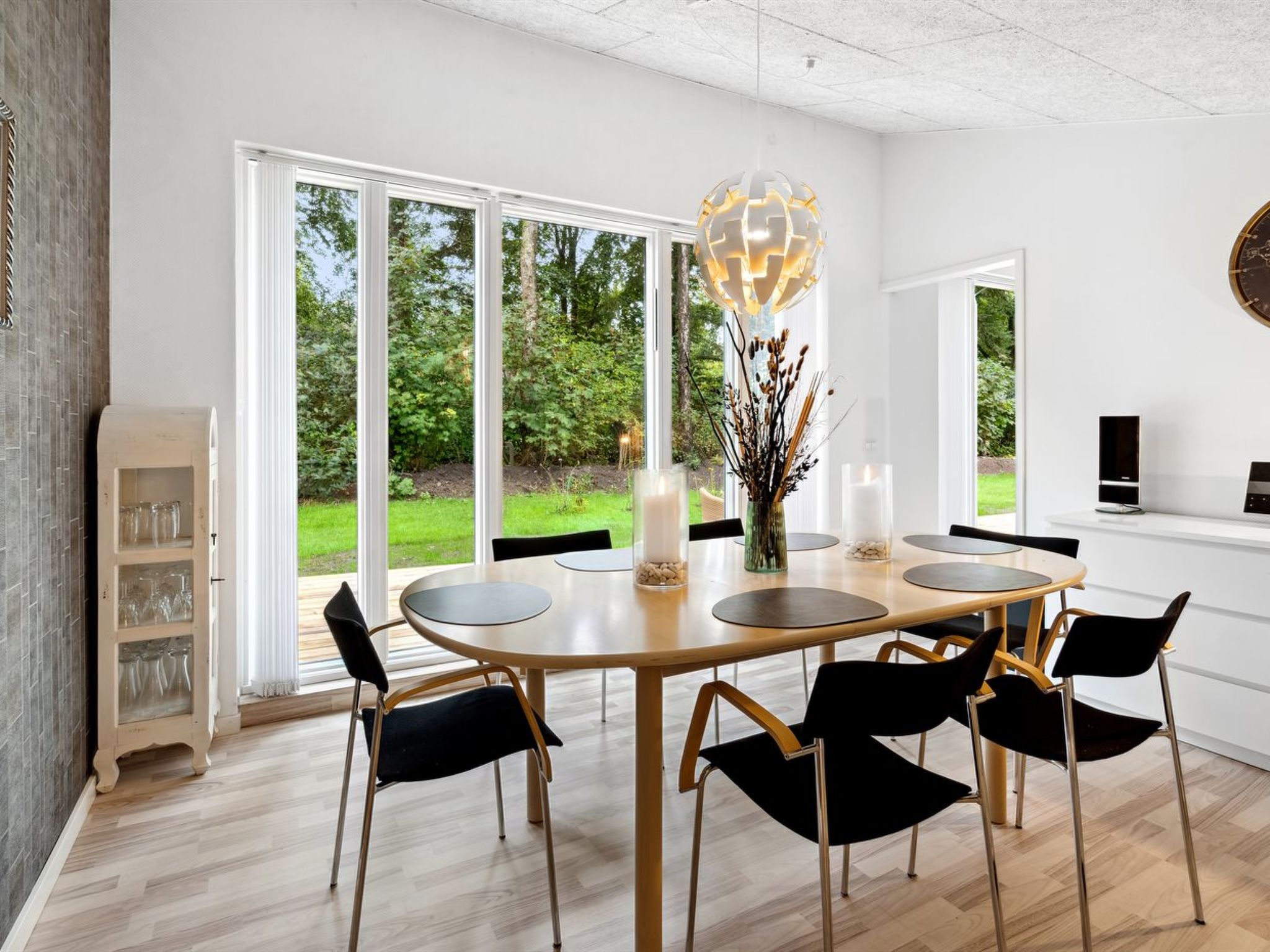"Brynhild" - 30km from the sea-Binnen