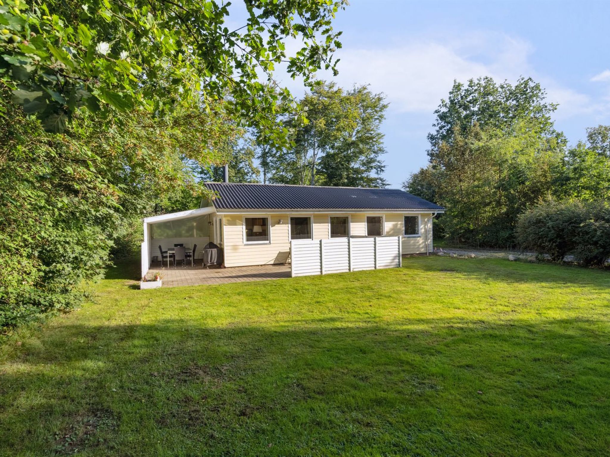 "Viljo" - 30km from the sea - Buiten