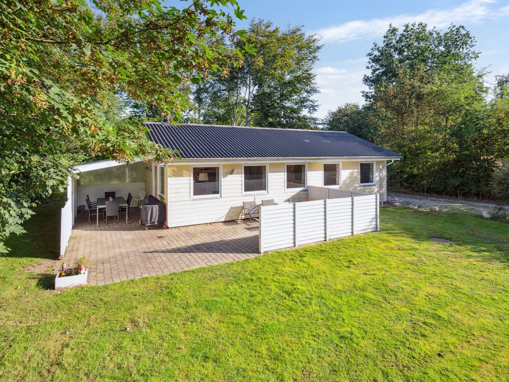 "Viljo" - 30km from the sea - Buiten