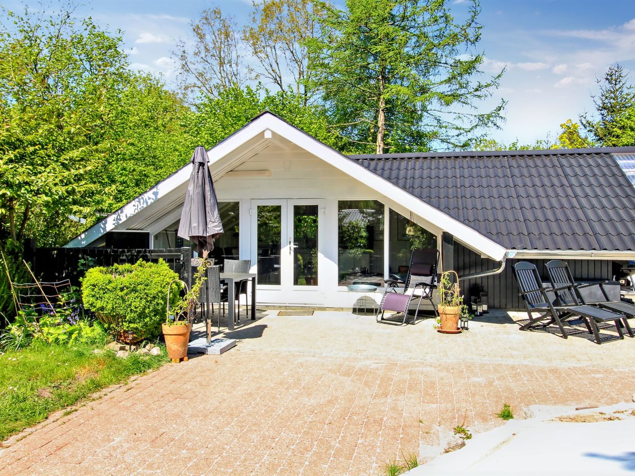 "Jaakob" - 30km from the sea-Buiten