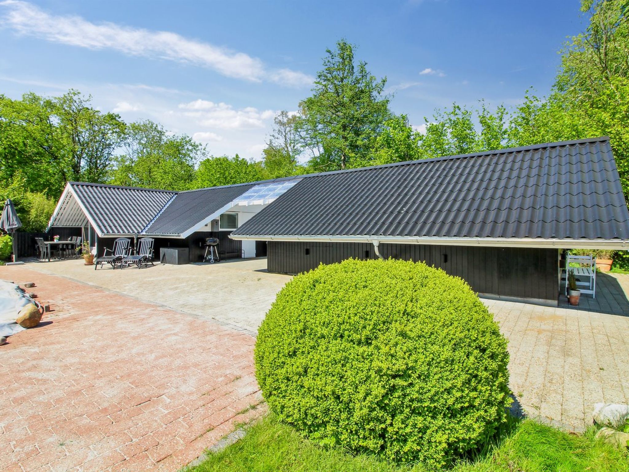 "Jaakob" - 30km from the sea - Buiten