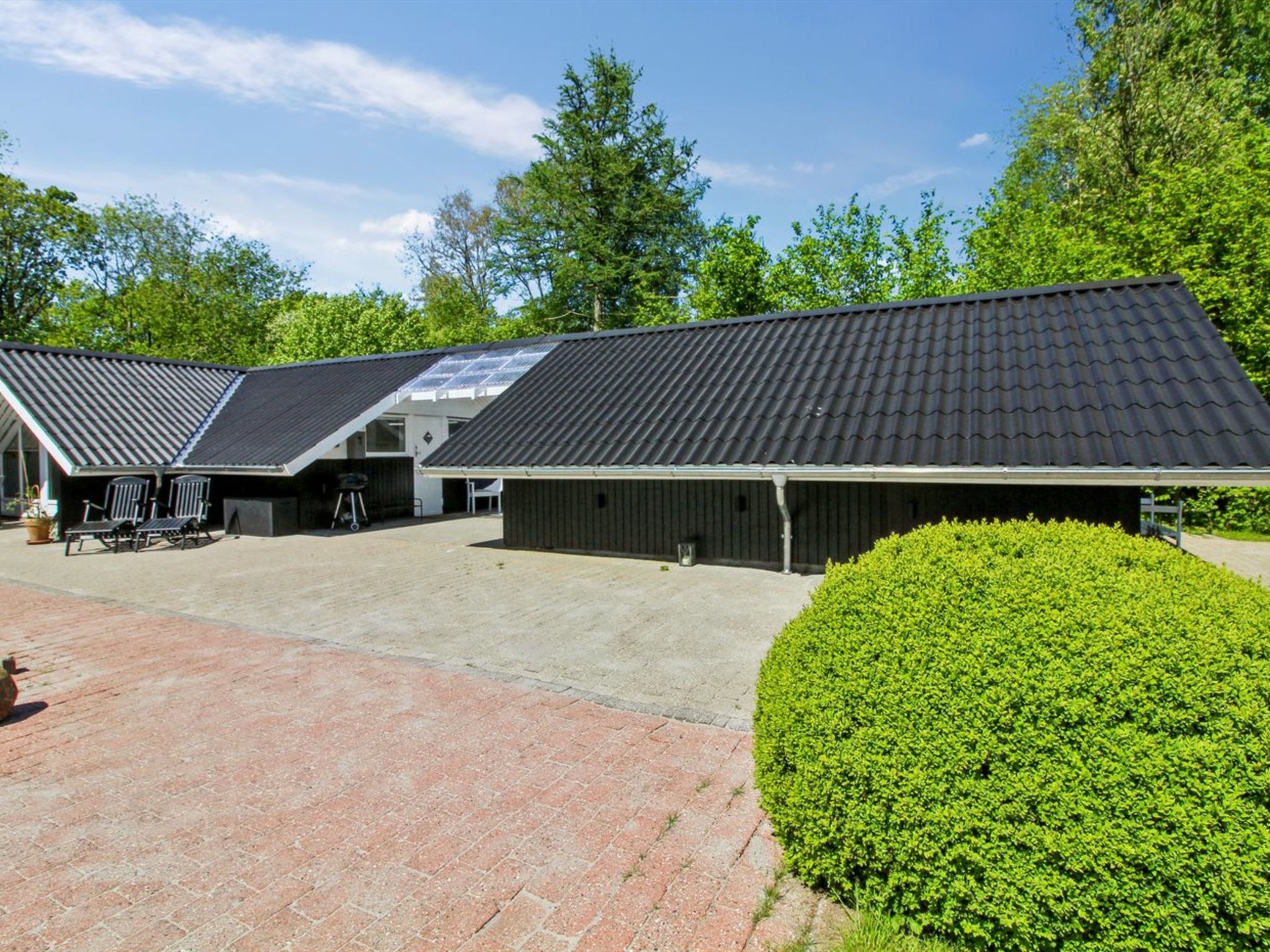 "Jaakob" - 30km from the sea - Buiten