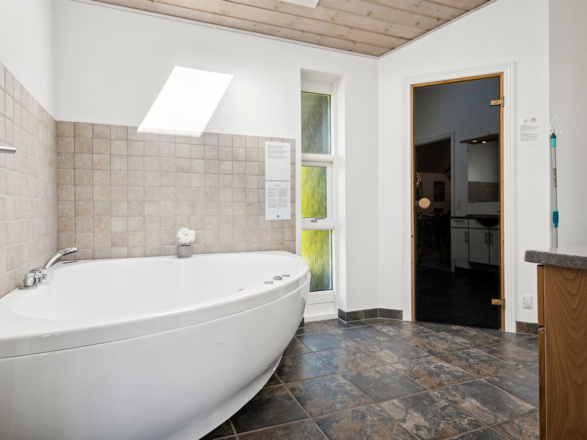 "Gunva" - 30km from the sea-Binnen