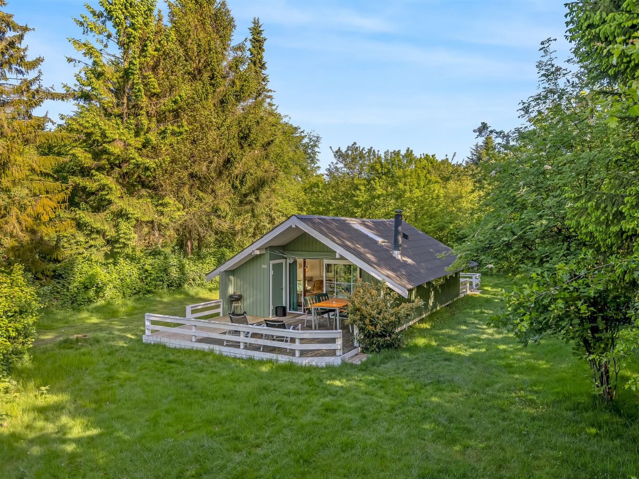 "Ung" - 30km from the sea-Buiten