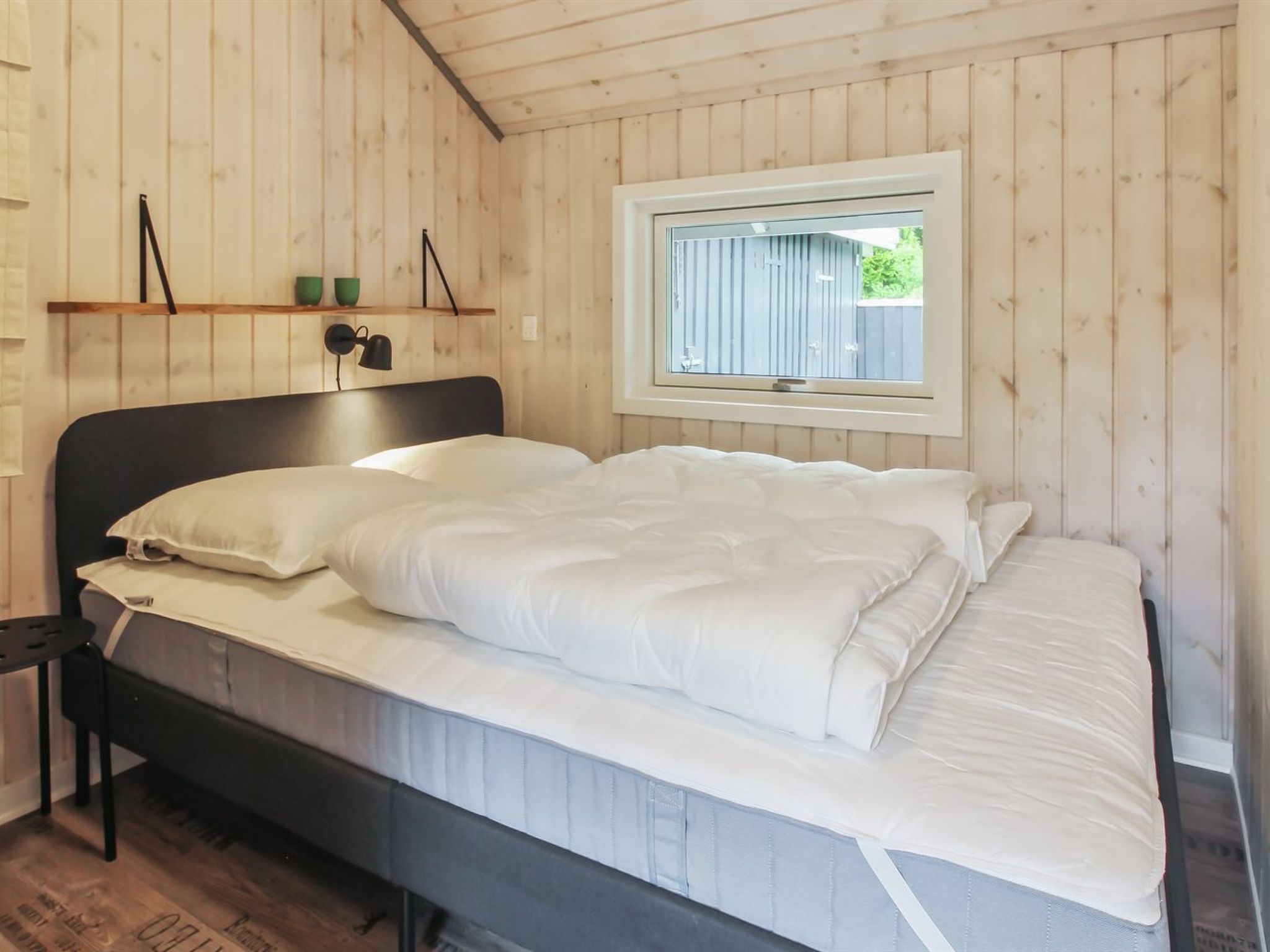 "Lenya" - 33km from the sea - Binnen
