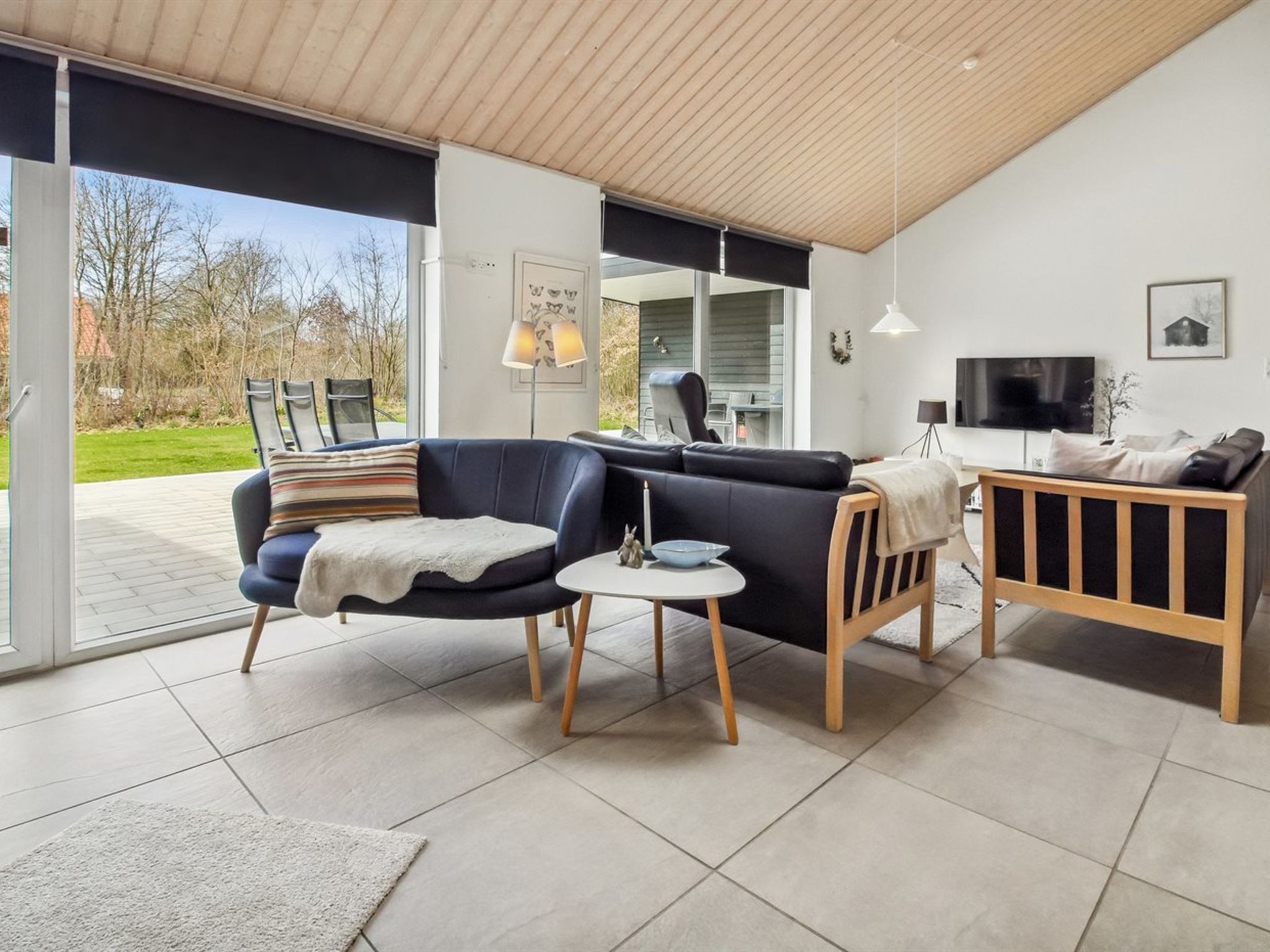 "Solvejg" - 30km from the sea - Binnen
