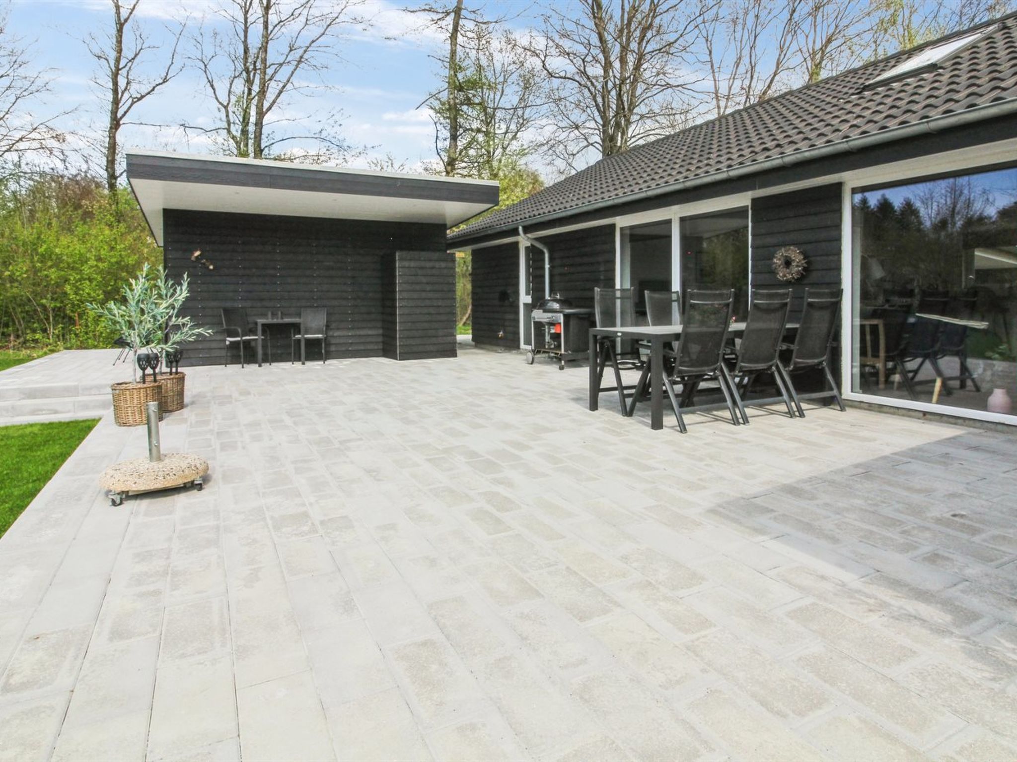 "Solvejg" - 30km from the sea - Buiten