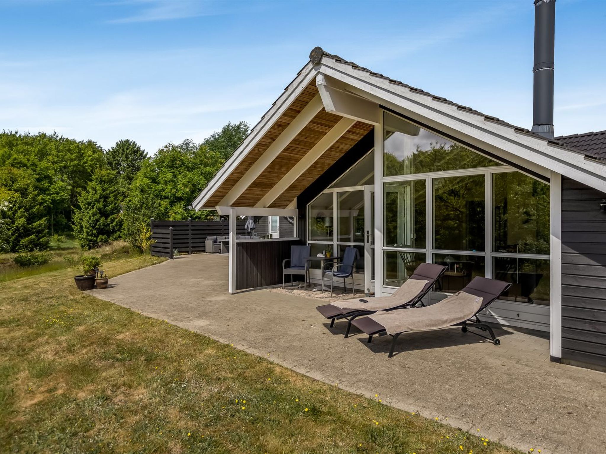 "Truels" - 30km from the sea — Terrace (2 of 40)