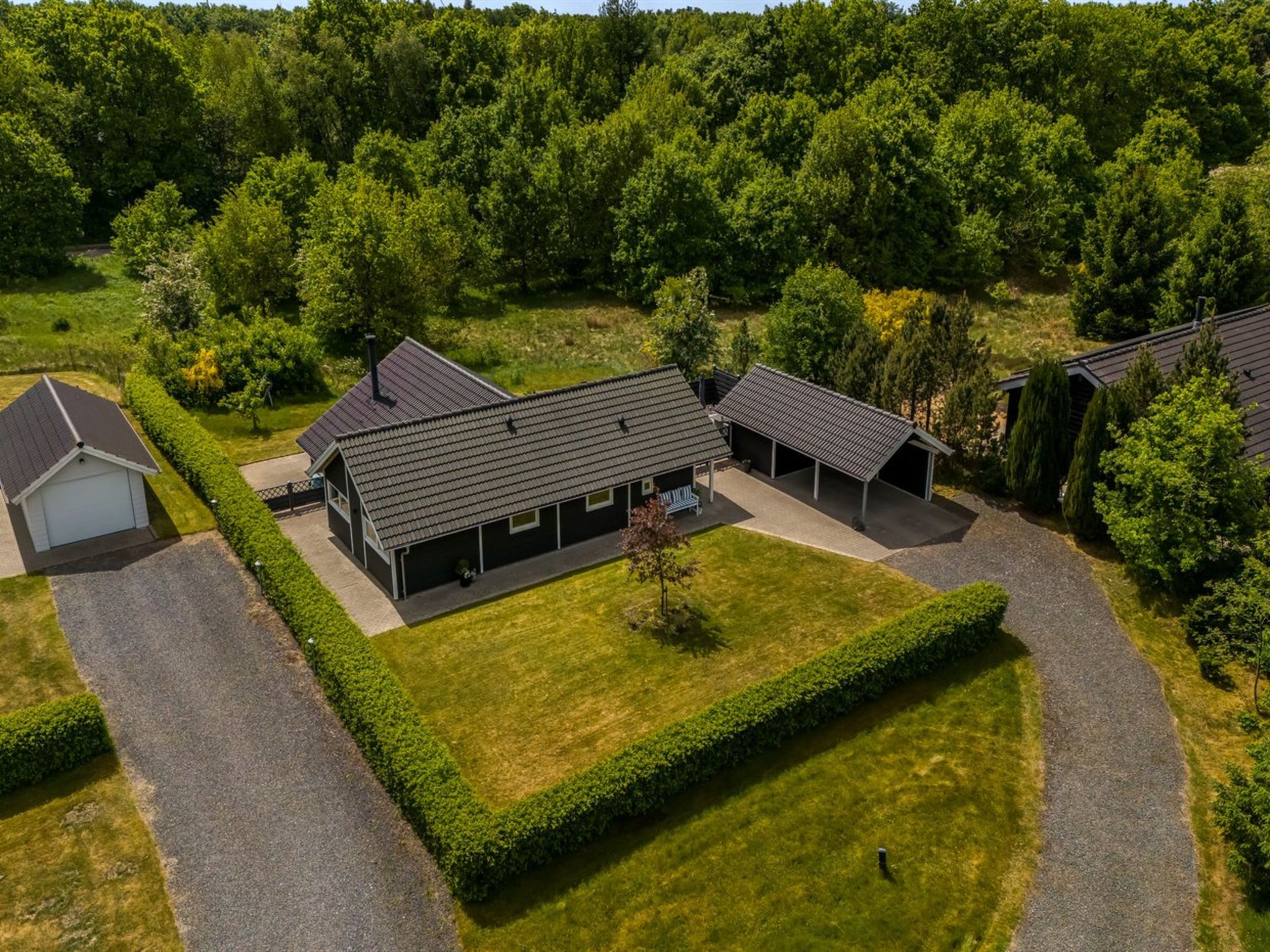 "Truels" - 30km from the sea - Buiten