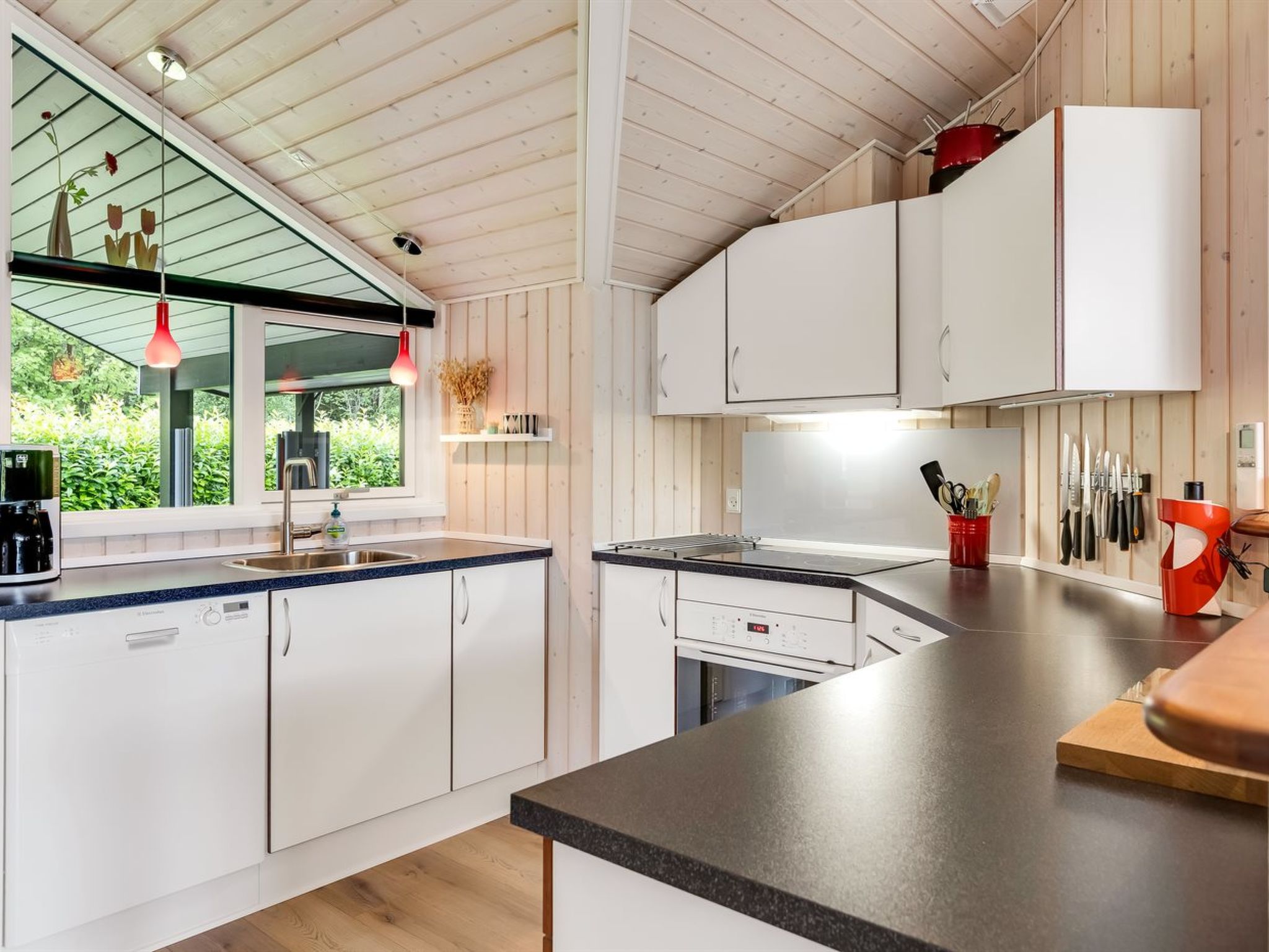 "Naimi" - 30km from the sea - Binnen