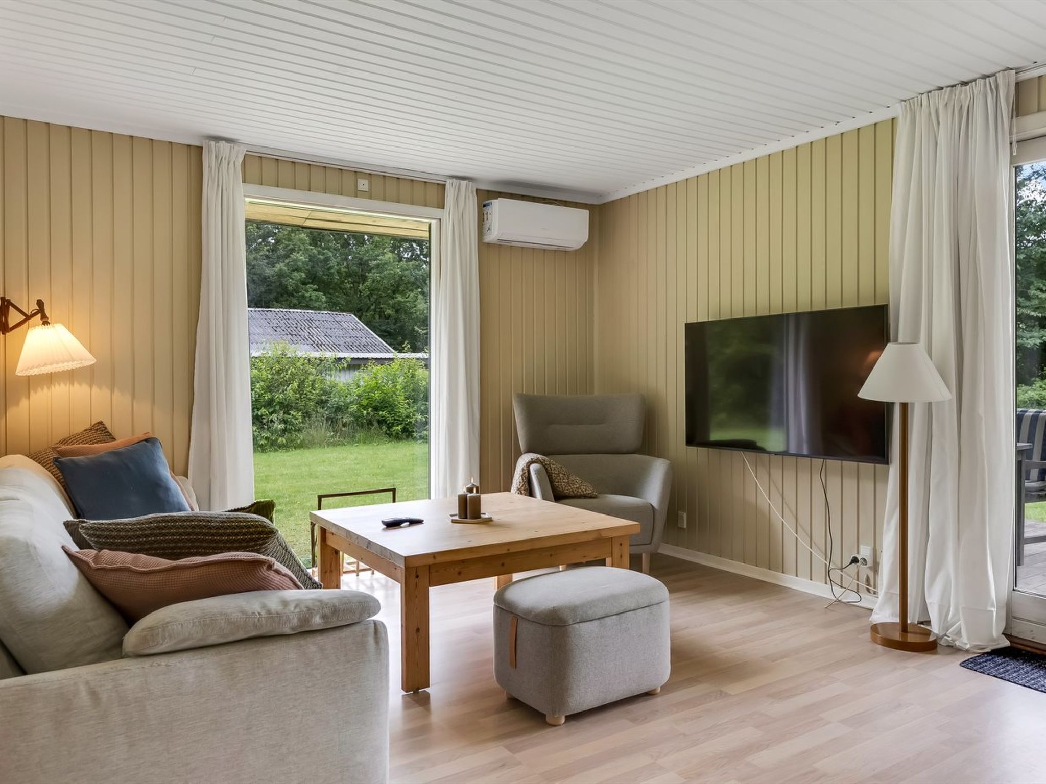 "Göran" - 30km from the sea - Drinnen