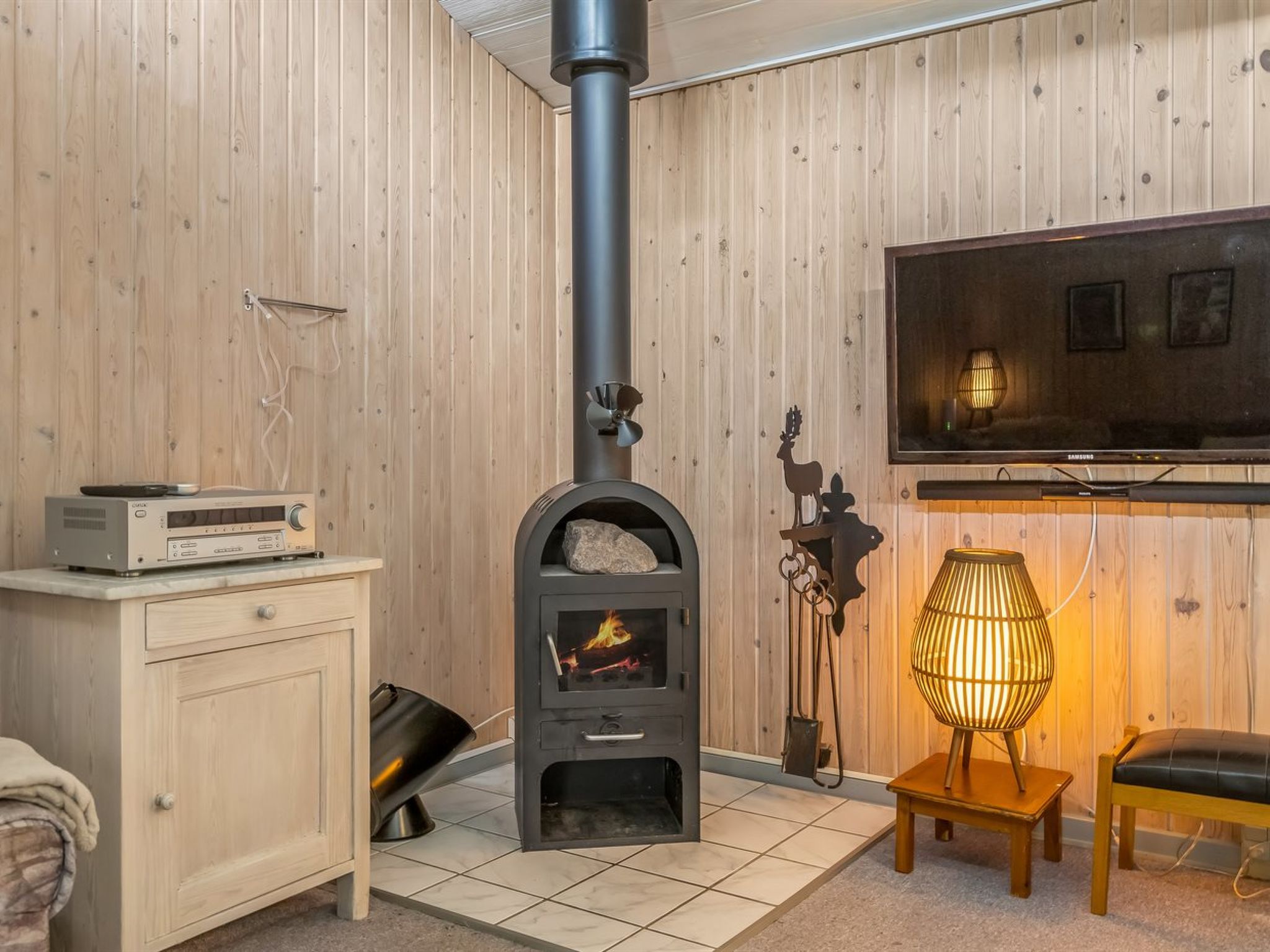 "Anne" - 30km from the sea-Inside