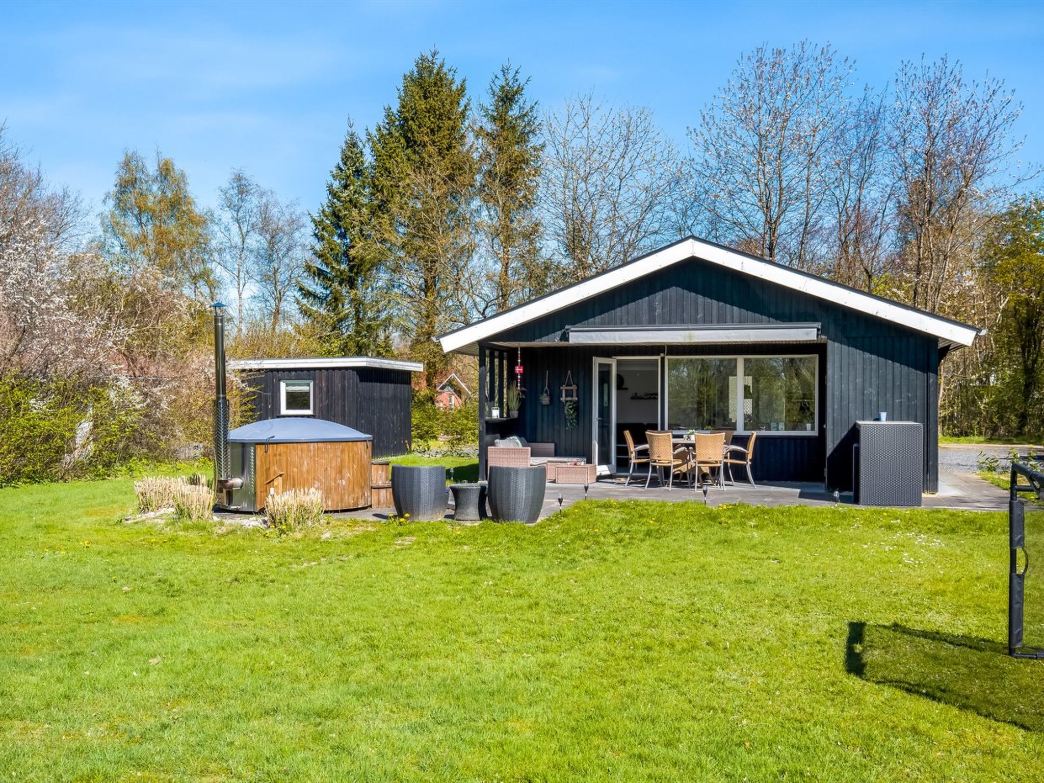 "Kennet" - 30km from the sea - Buiten