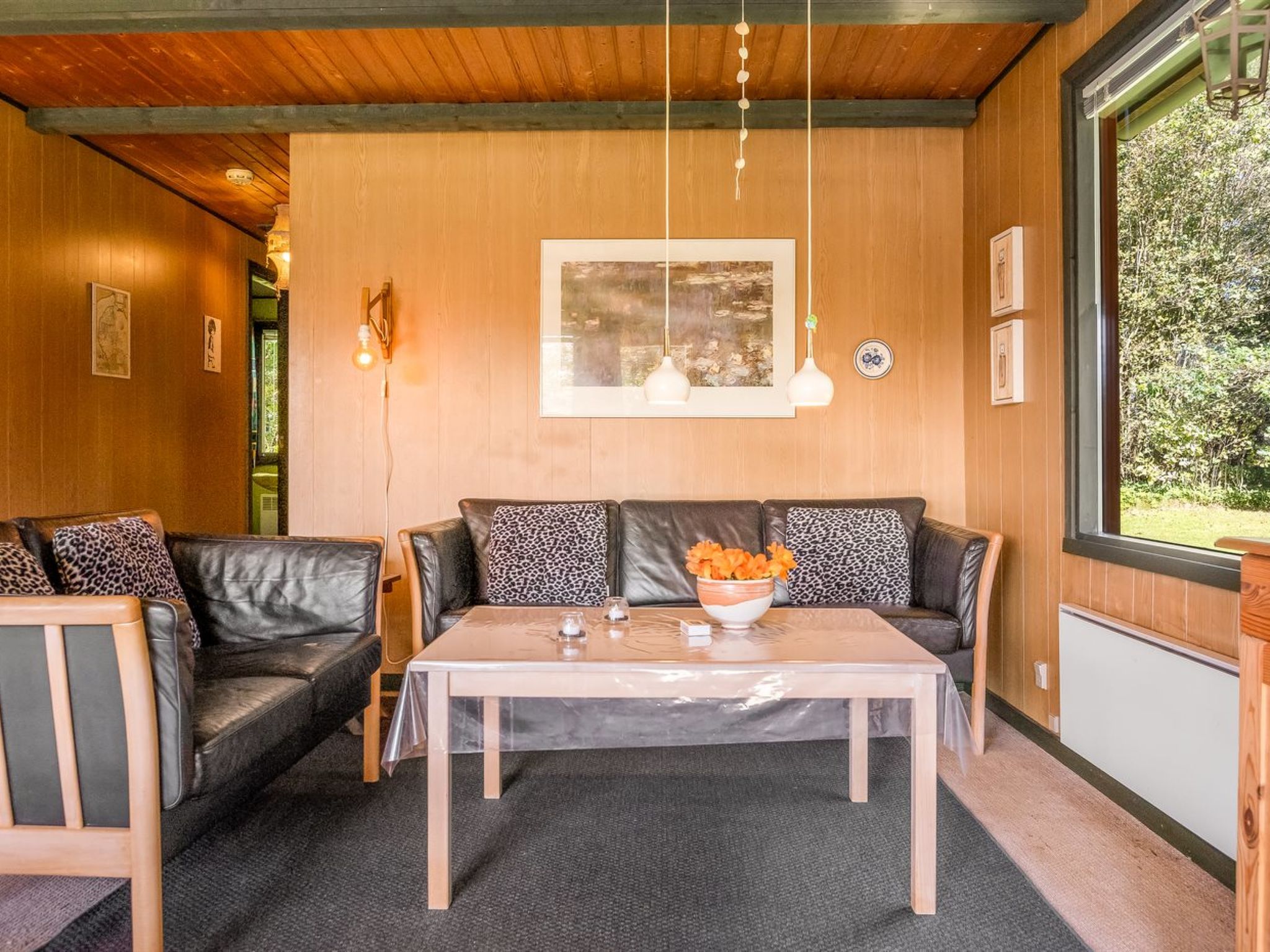 "Aron" - 30km from the sea-Drinnen