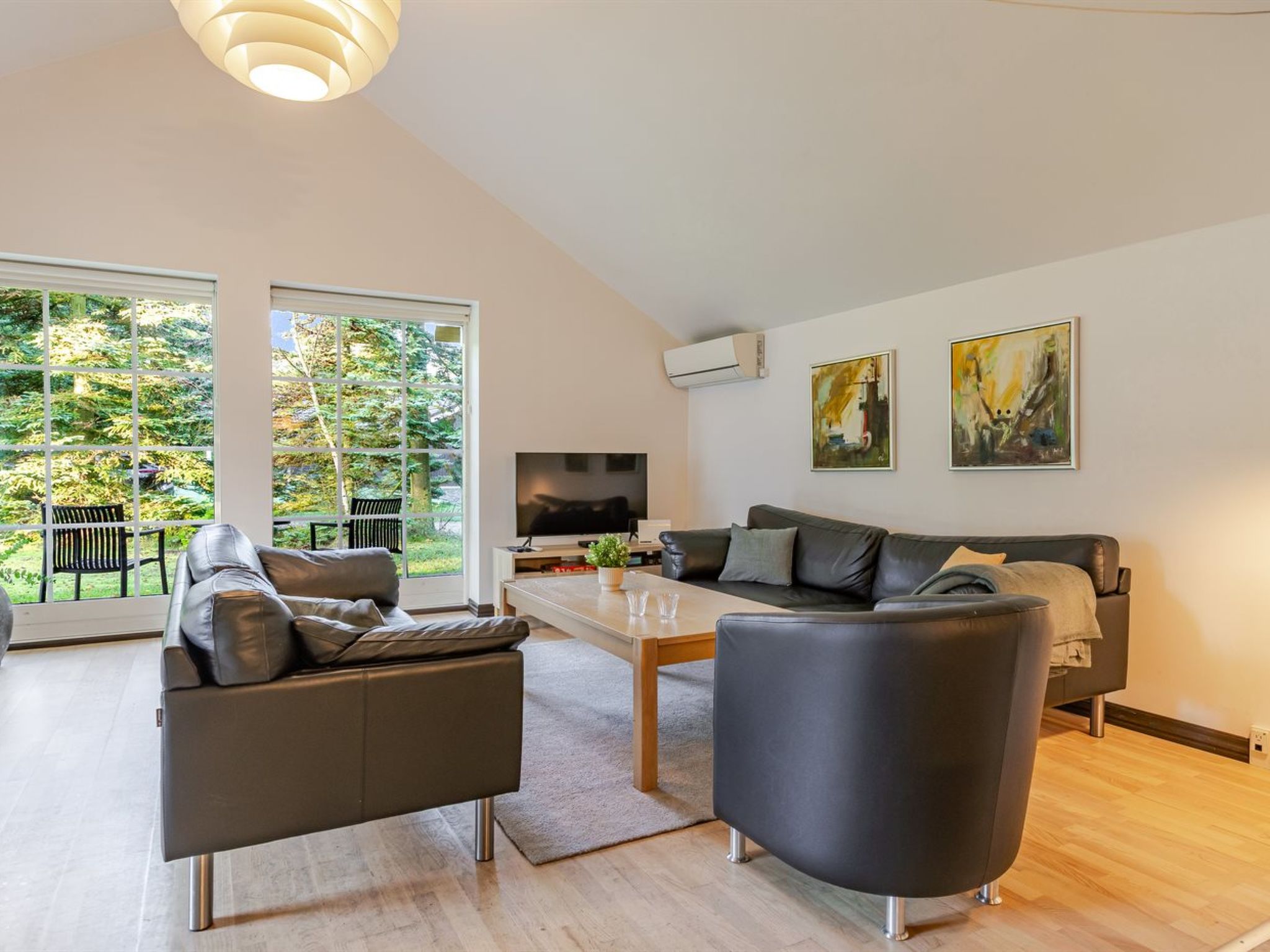 "Ørger" - 30km from the sea-Inside