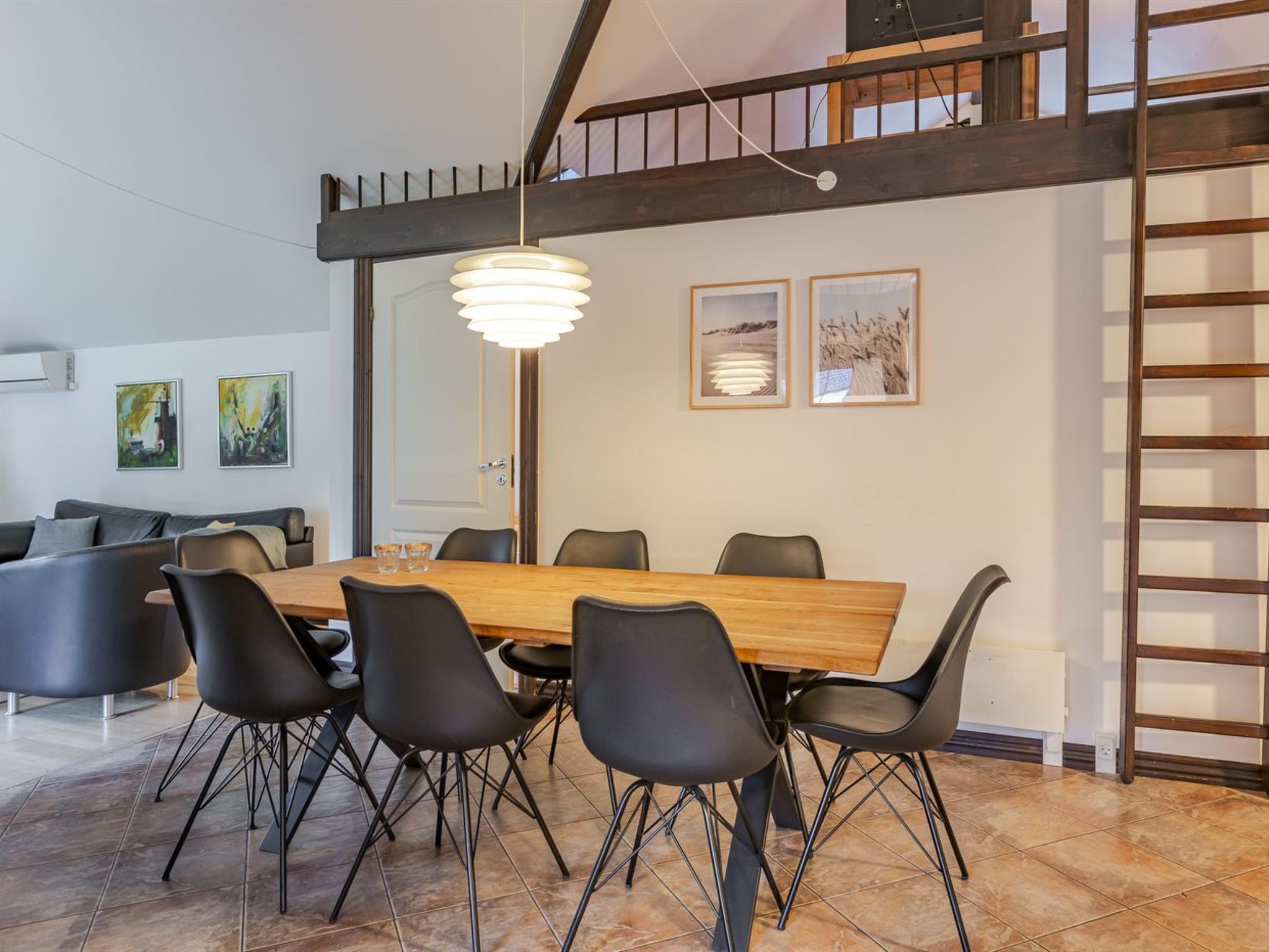 "Ørger" - 30km from the sea-Inside