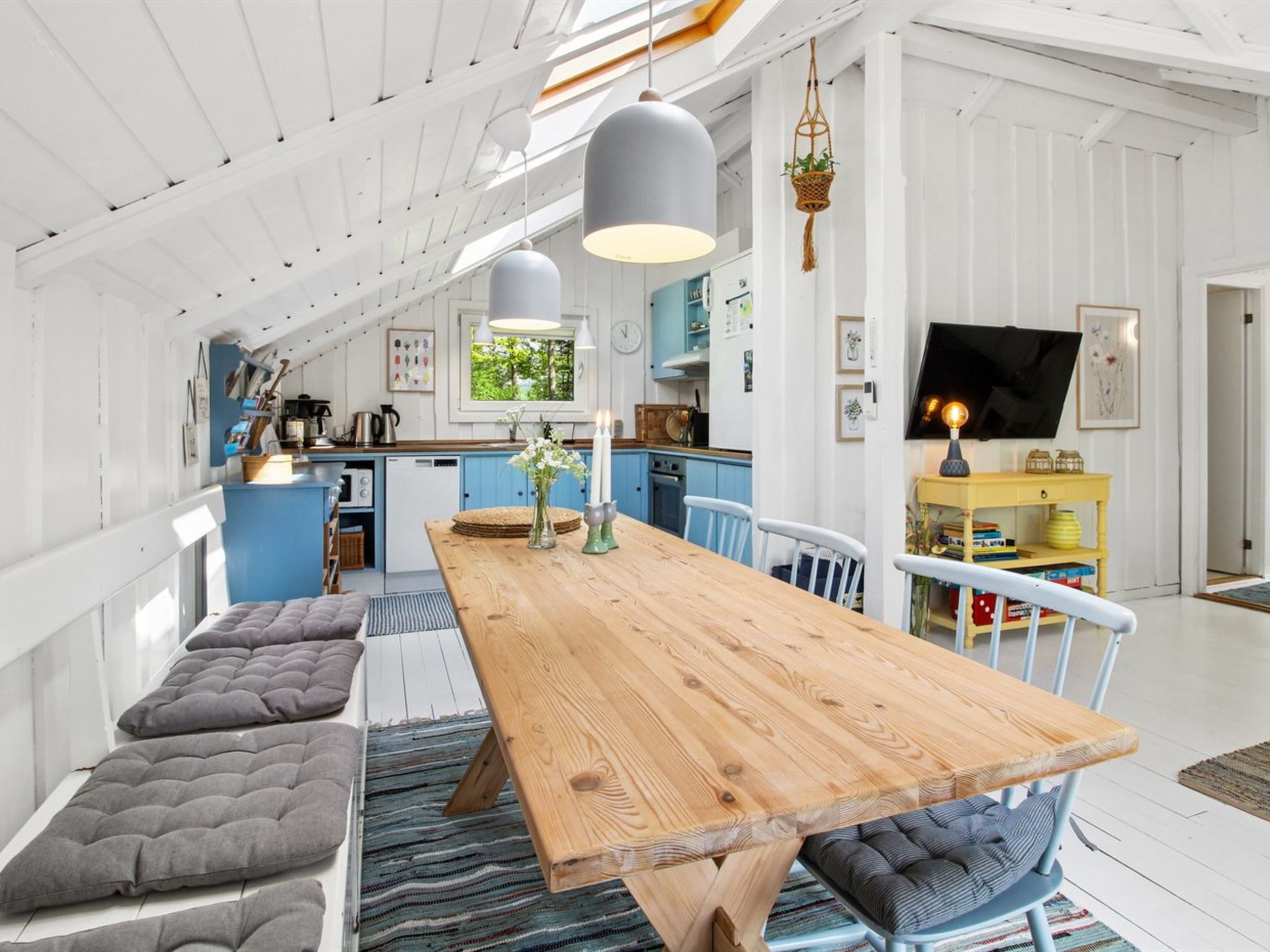 "Ilwith" - 28km from the sea - Inside
