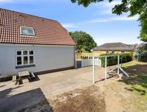 Ruim familiehuis voor 8 in Agerskov met studio, tuin & speeltoestel - thumbnail 3