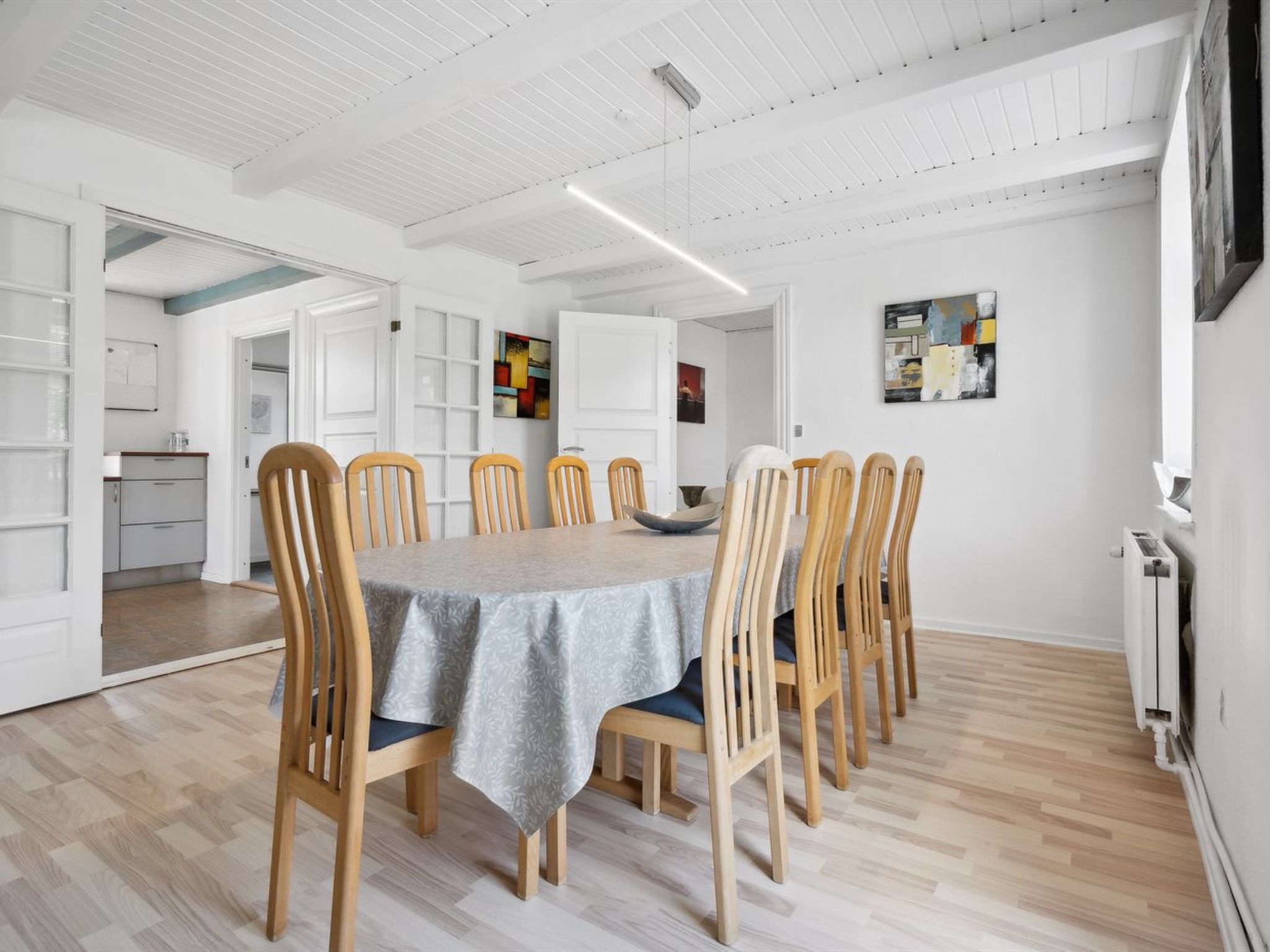 "Essie" - 20km from the sea - Binnen