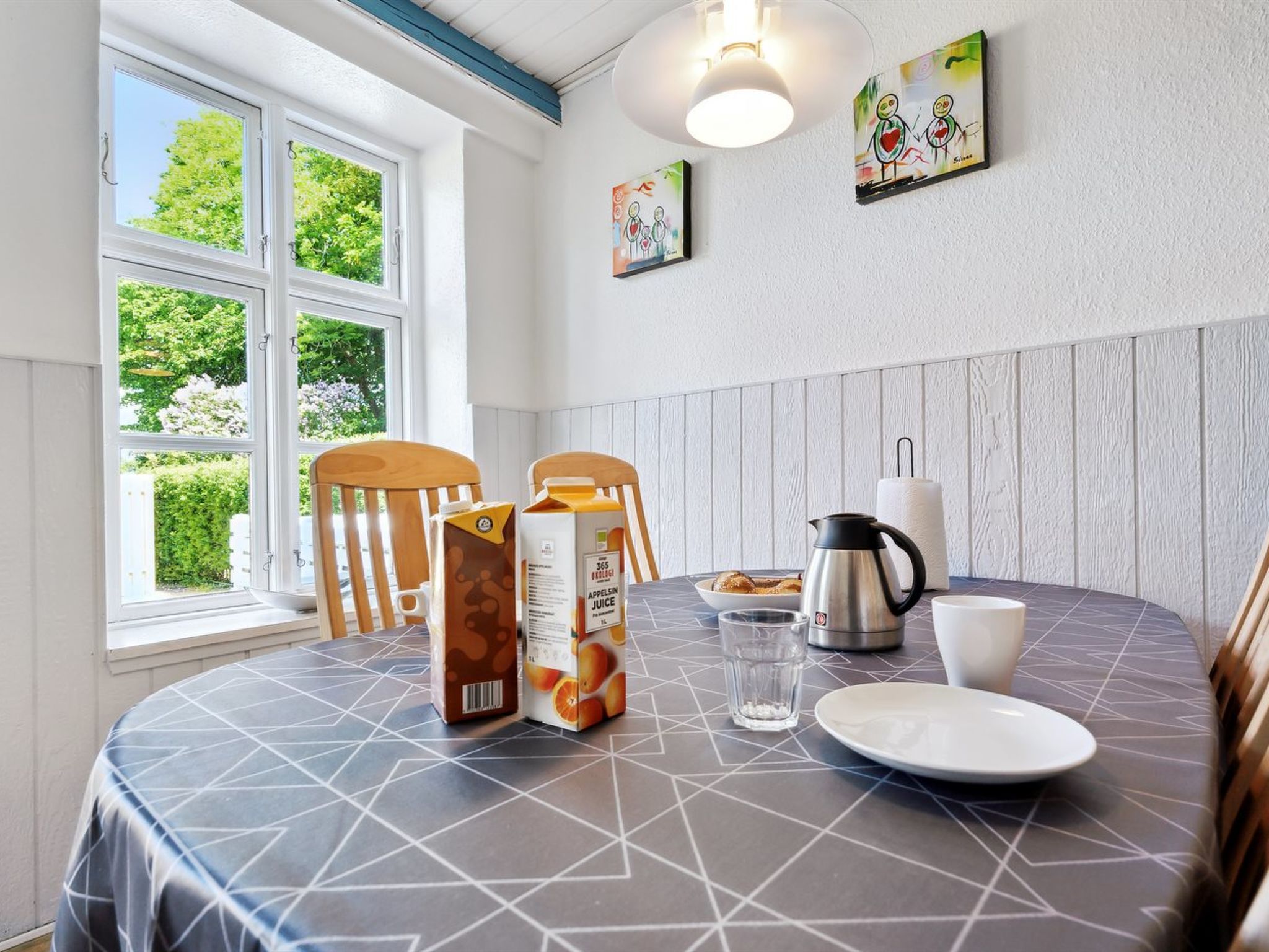 "Essie" - 20km from the sea - Binnen