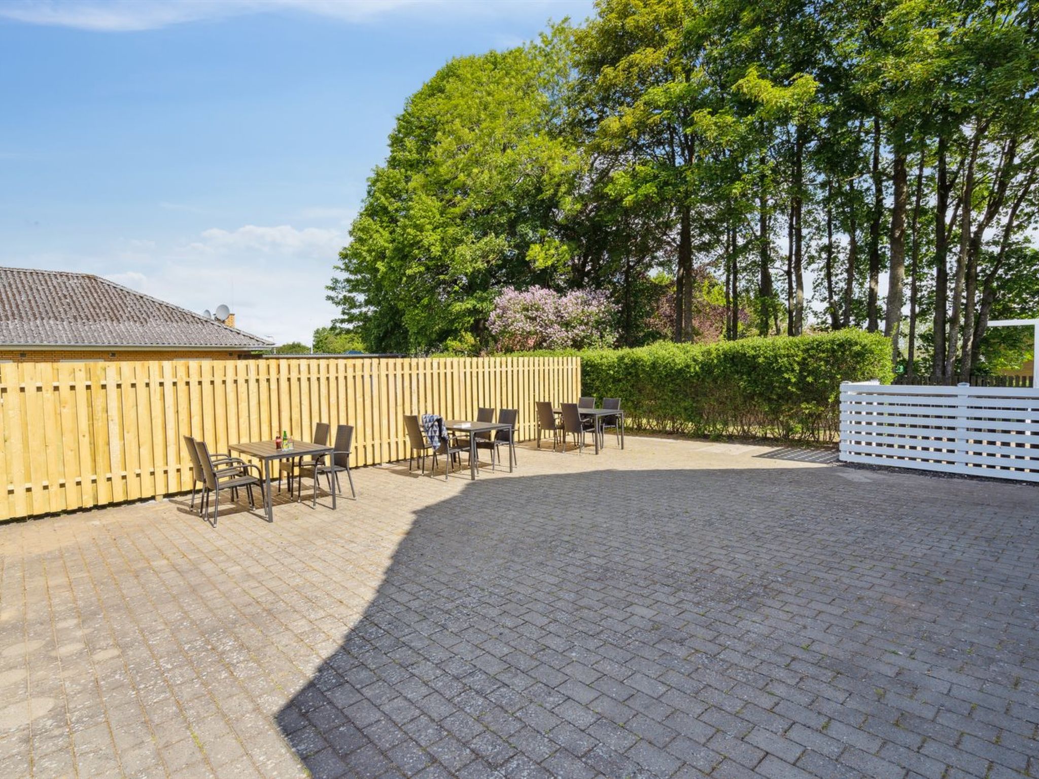"Essie" - 20km from the sea - Buiten