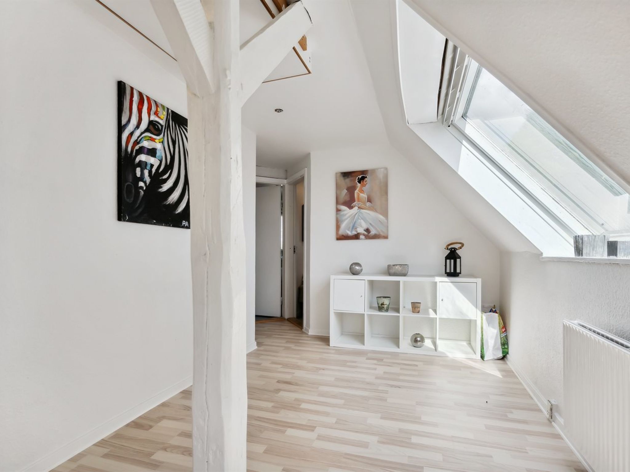 "Essie" - 20km from the sea - Binnen