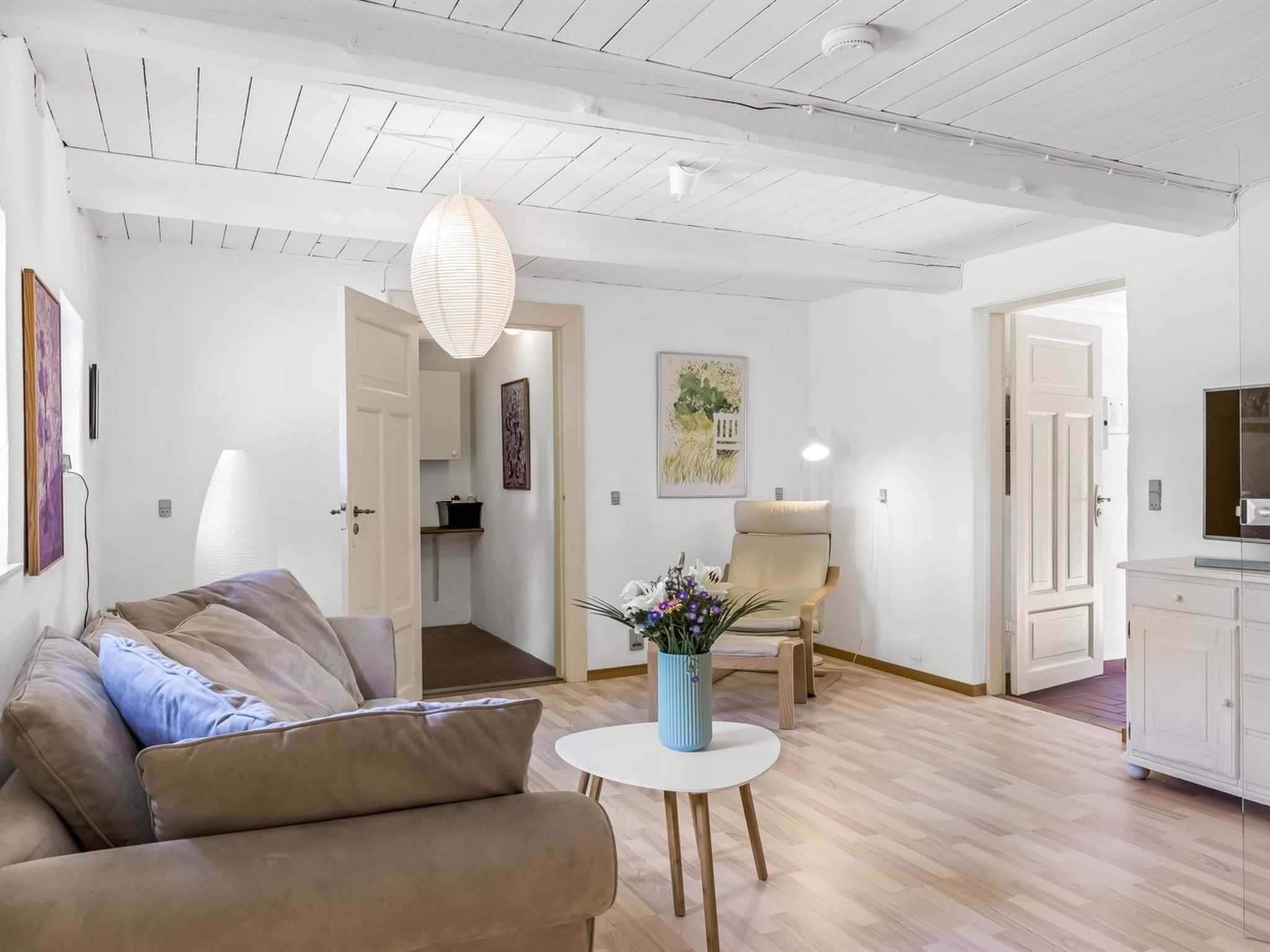 "Thilo" - 39km from the sea - Inside