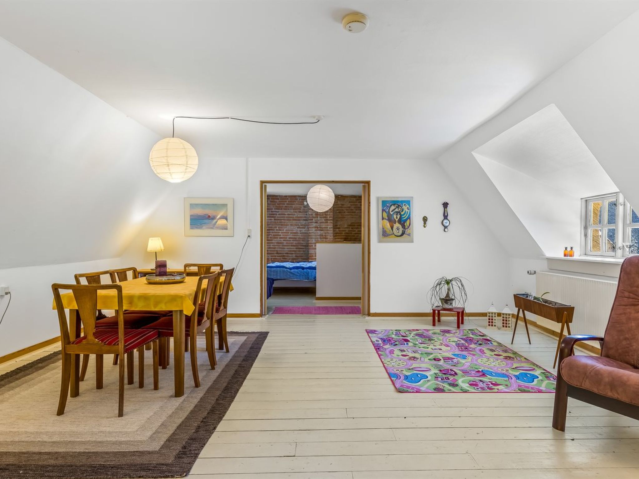 "Thilo" - 39km from the sea - Inside