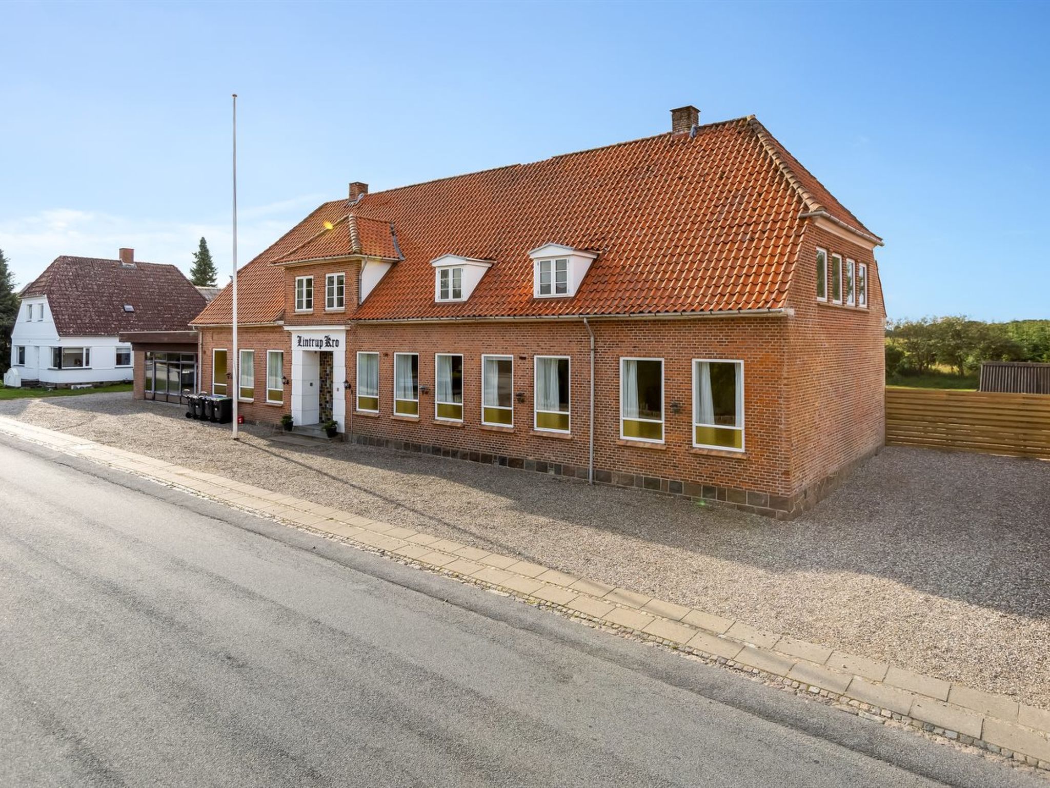 "Grimi" - 36km from the sea - Draußen