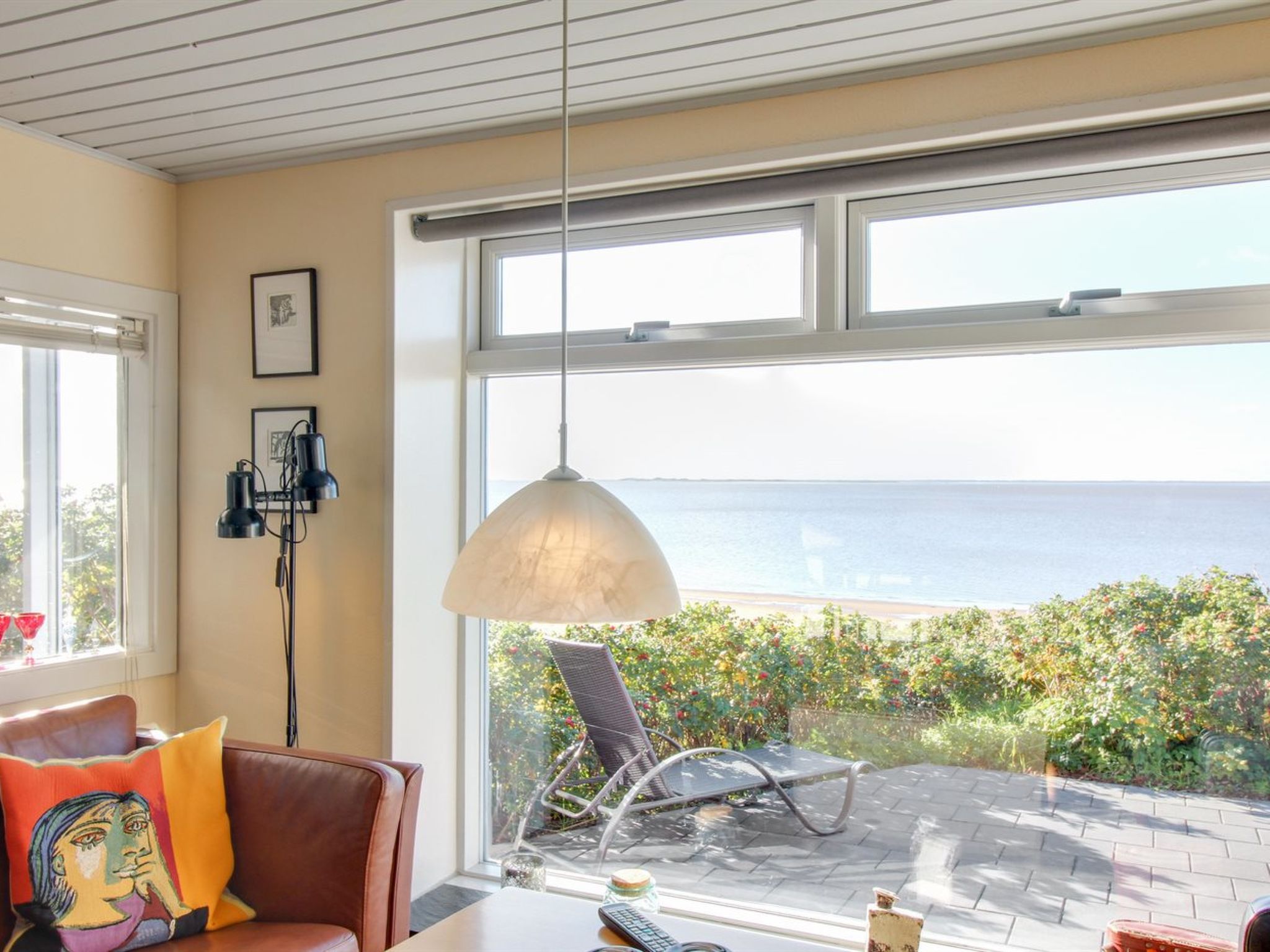 "Erno" - 20m from the sea - Binnen