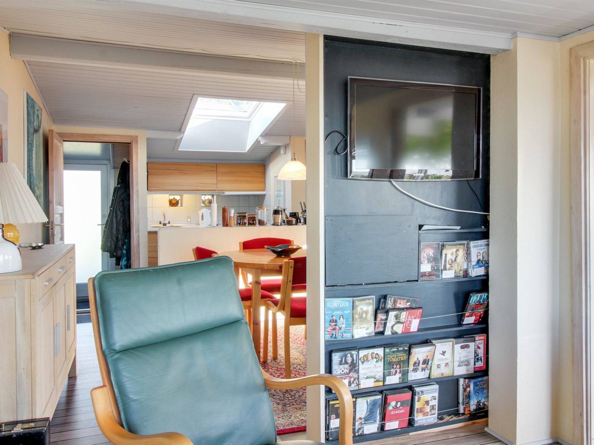 "Erno" - 20m from the sea - Binnen