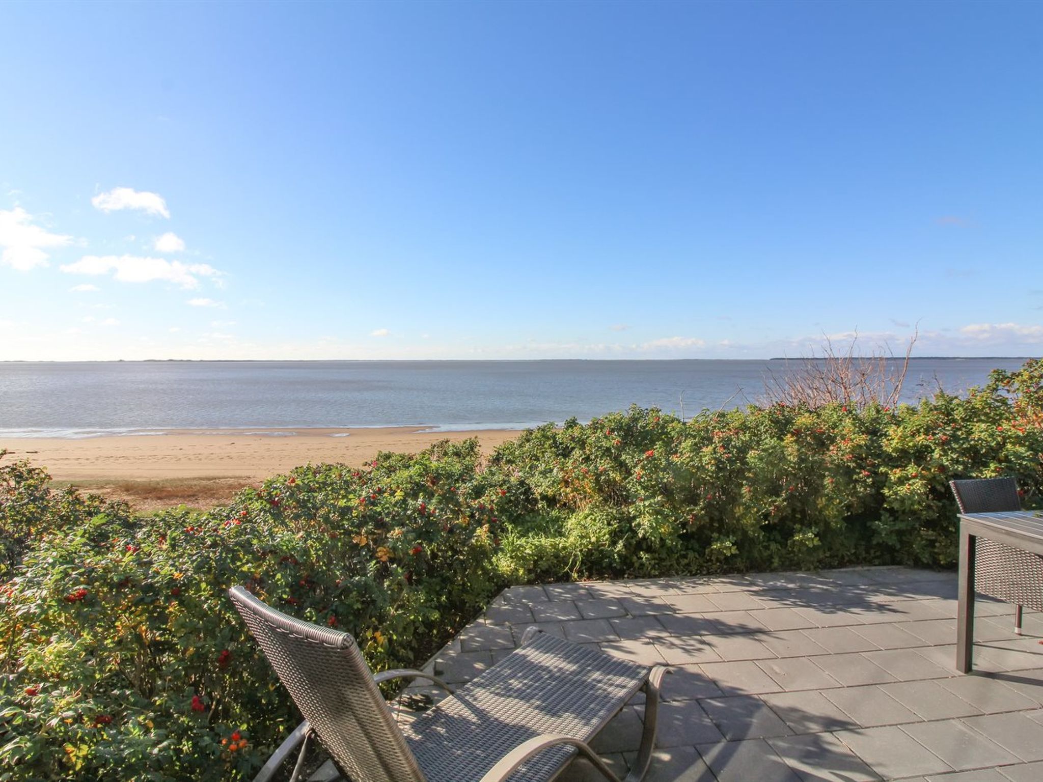 "Erno" - 20m from the sea - Buiten