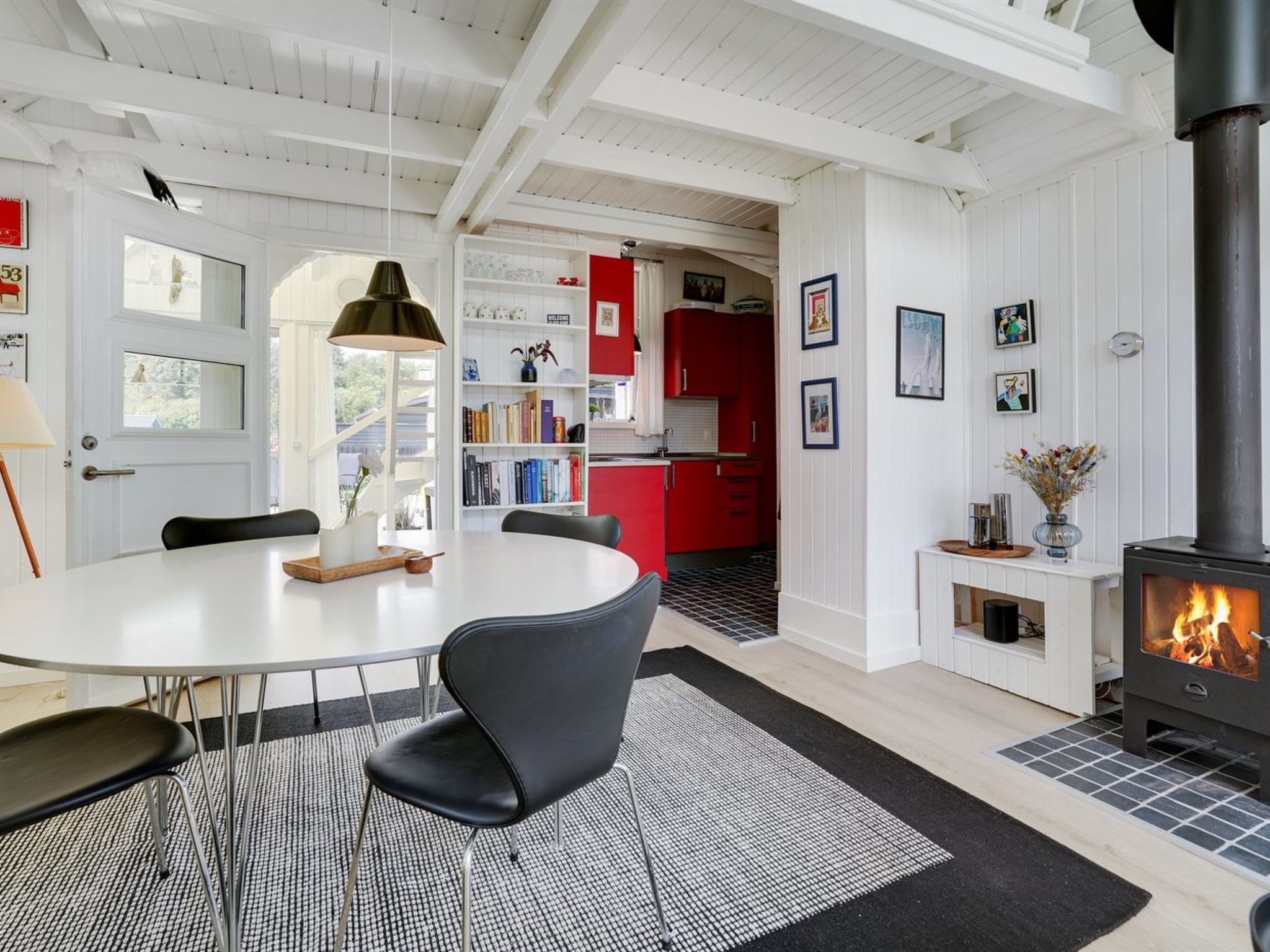 "Solfrid" - 150m from the sea - Binnen