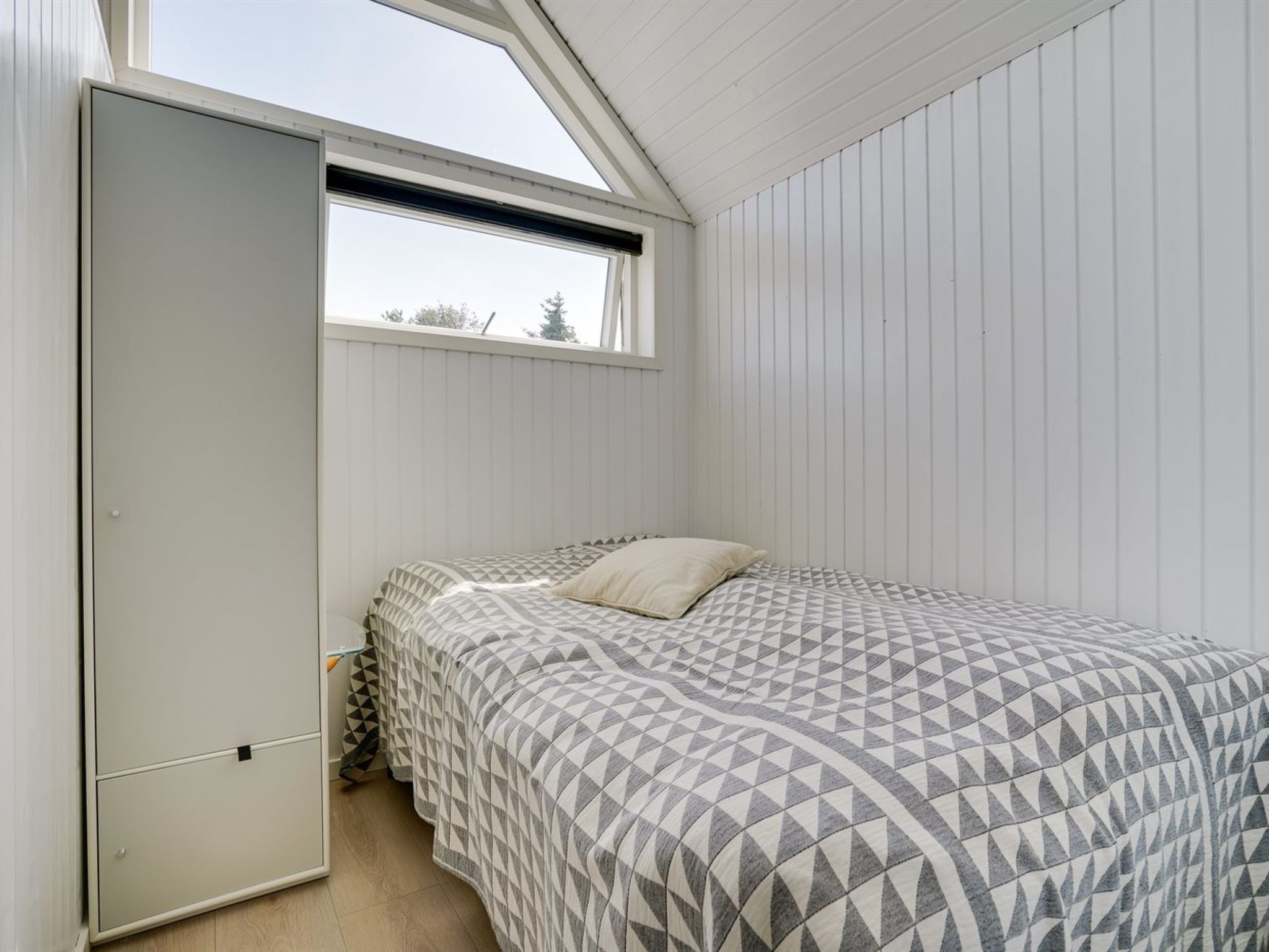 "Solfrid" - 150m from the sea - Binnen