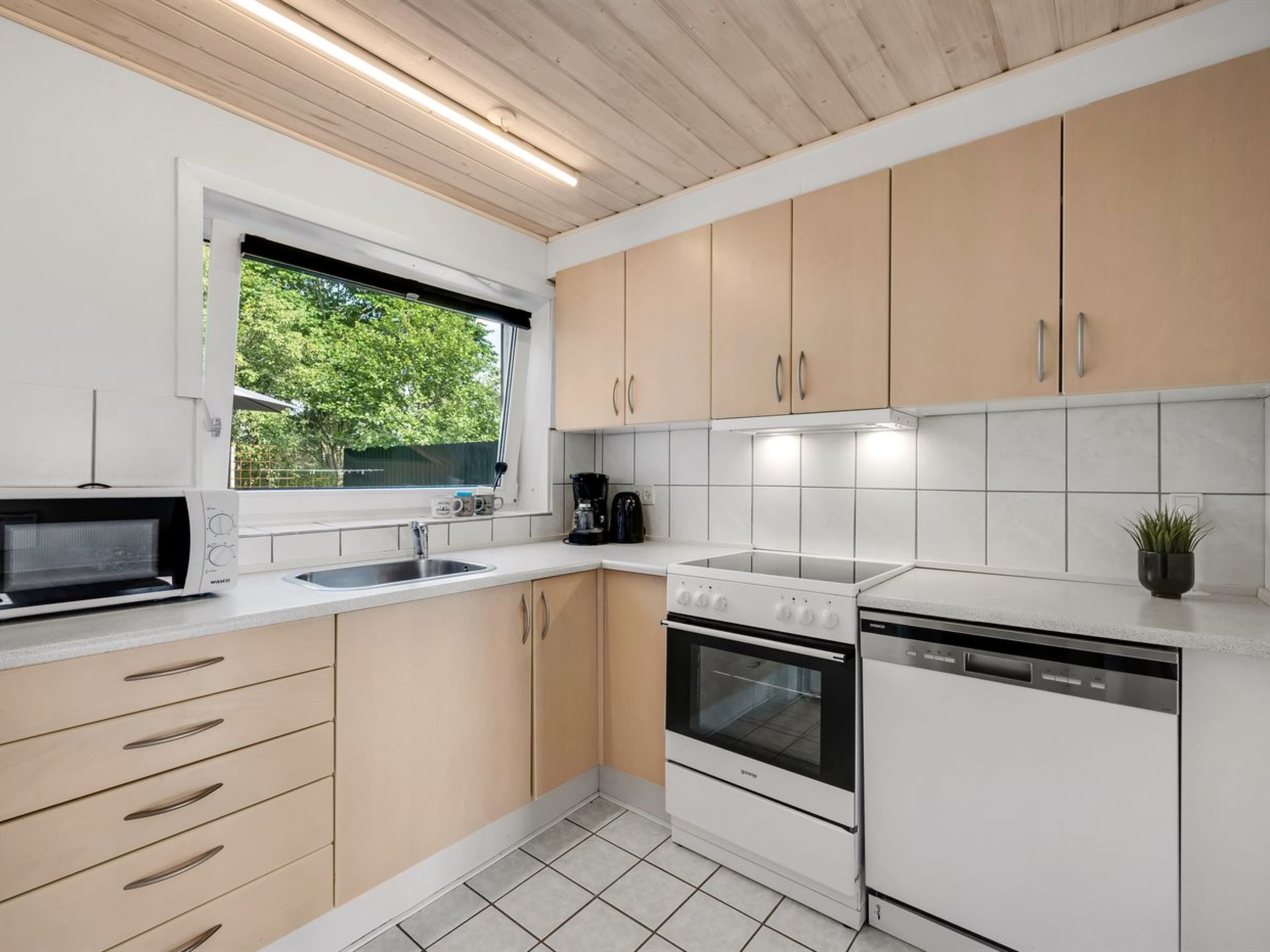 "Eino" - 150m from the sea - Inside