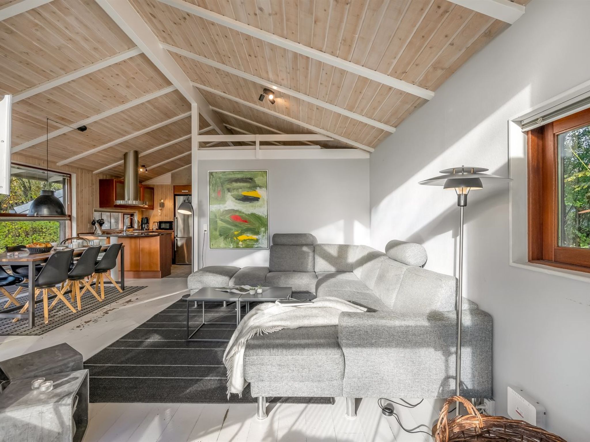 "Jord" - 3.7km from the sea-Drinnen