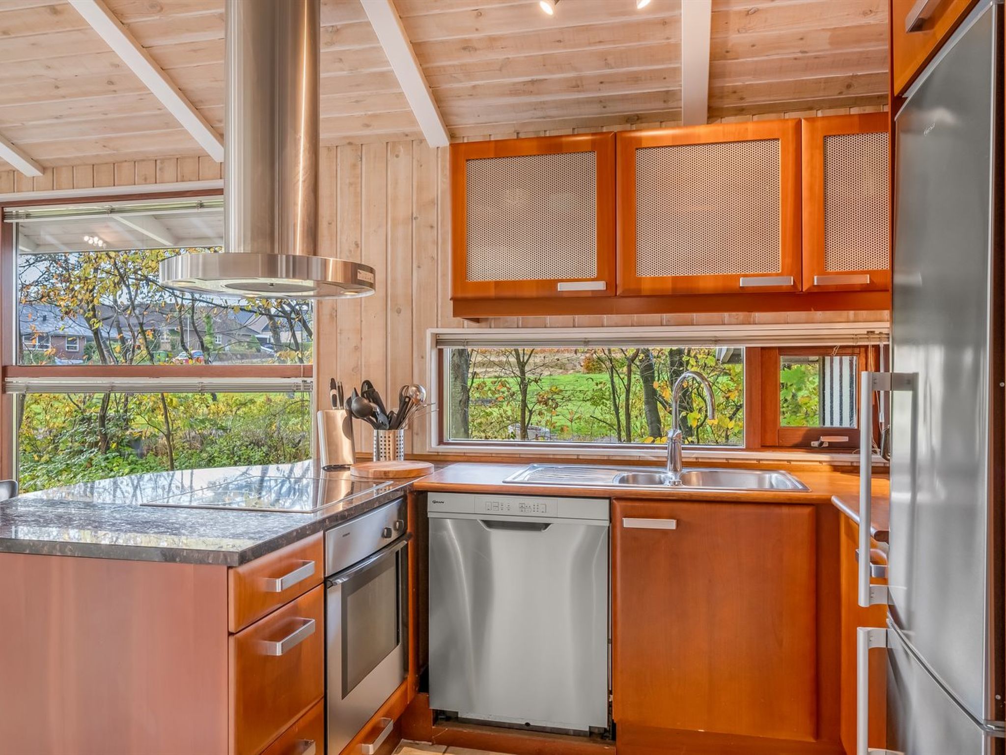 "Jord" - 3.7km from the sea-Drinnen