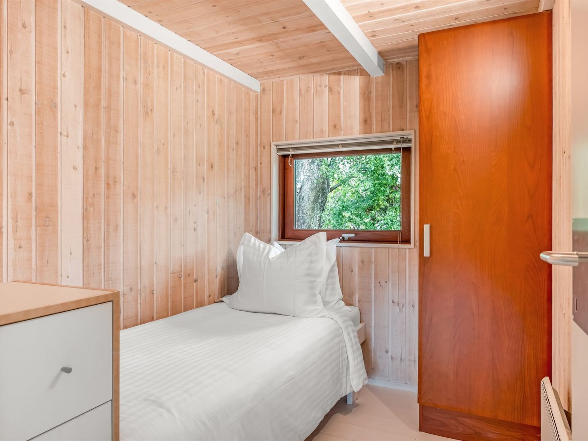 "Jord" - 3.7km from the sea-Drinnen