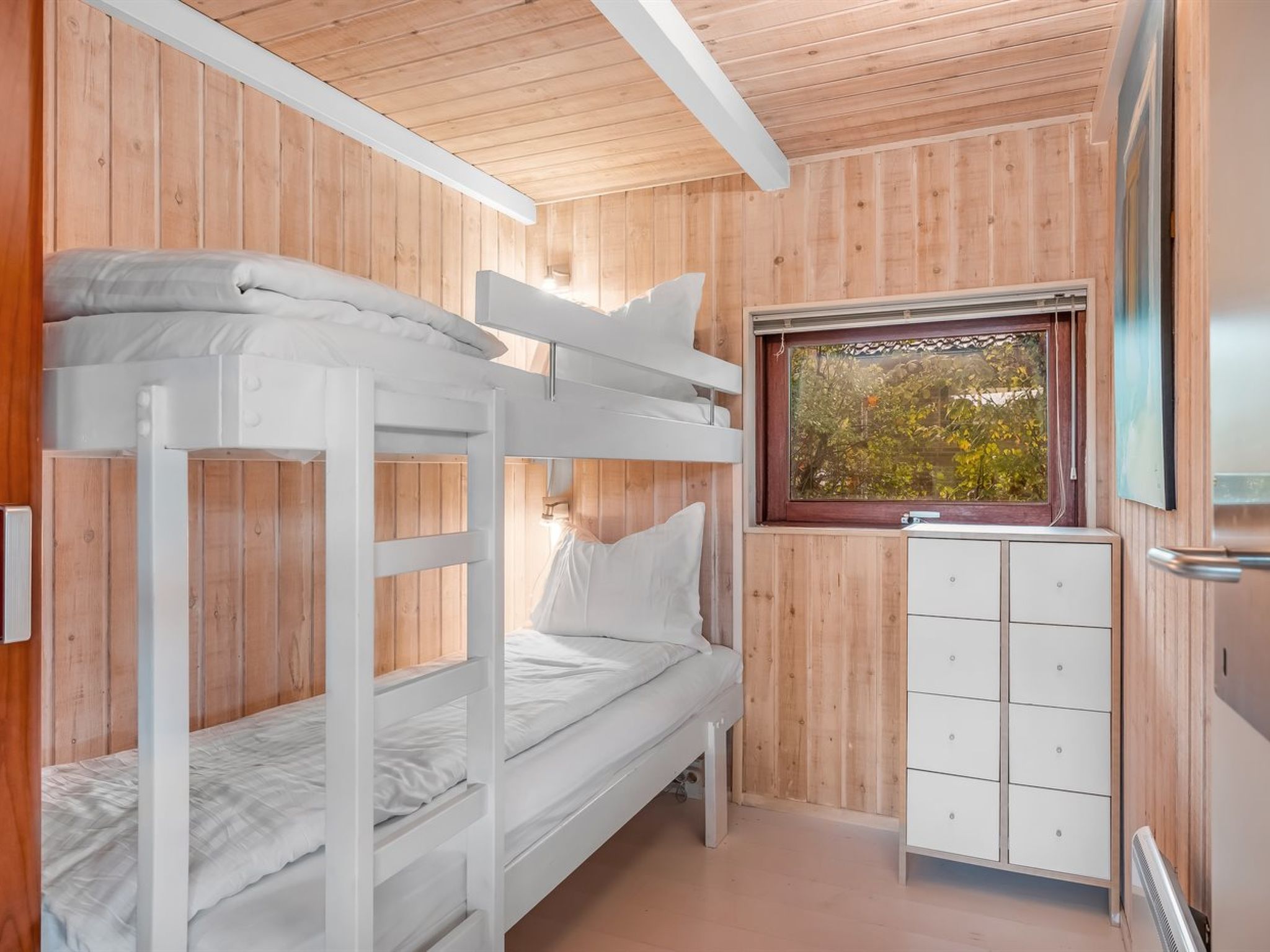 "Jord" - 3.7km from the sea-Drinnen